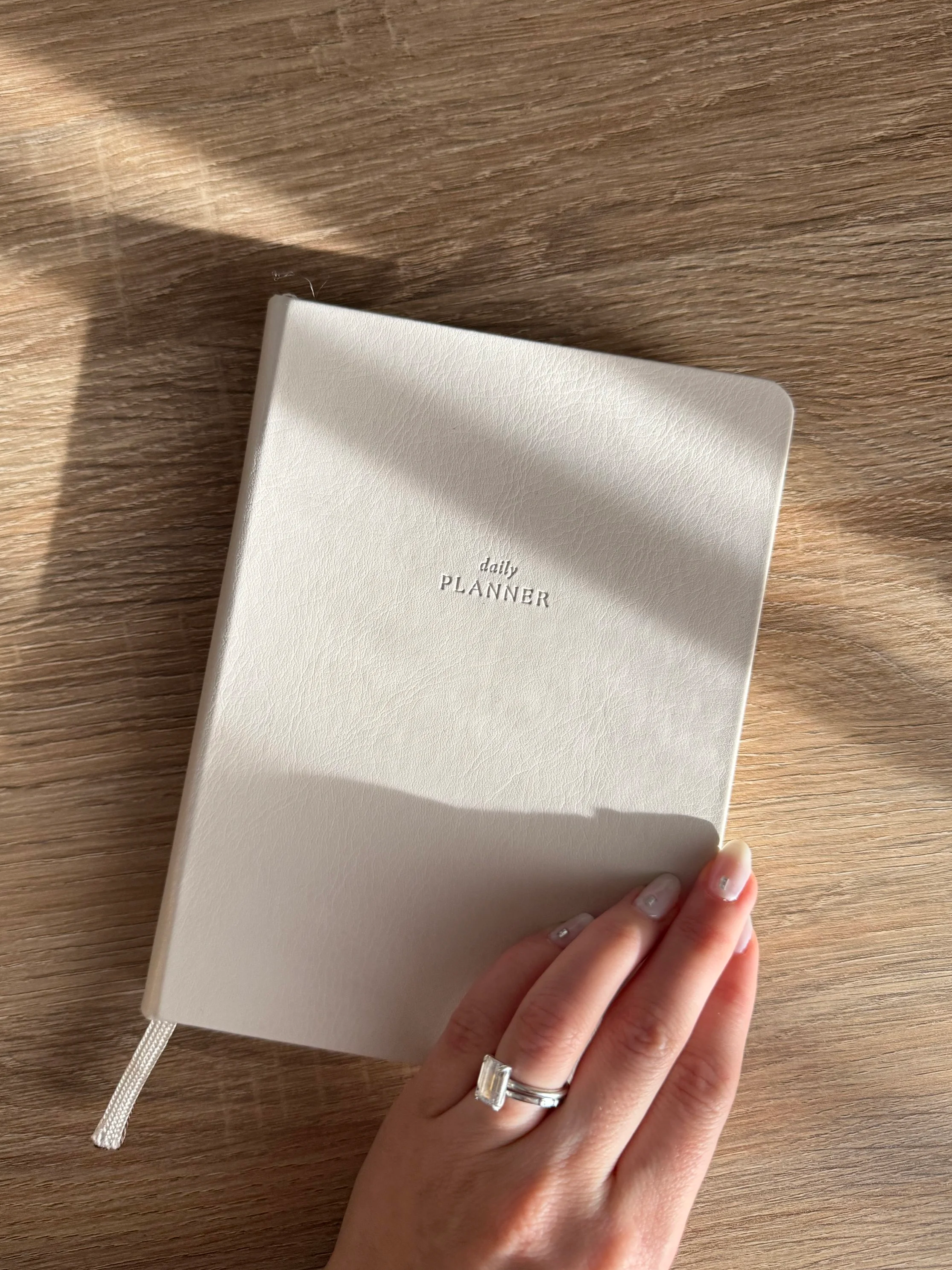 Best Undated Daily Planner for Busy Minds