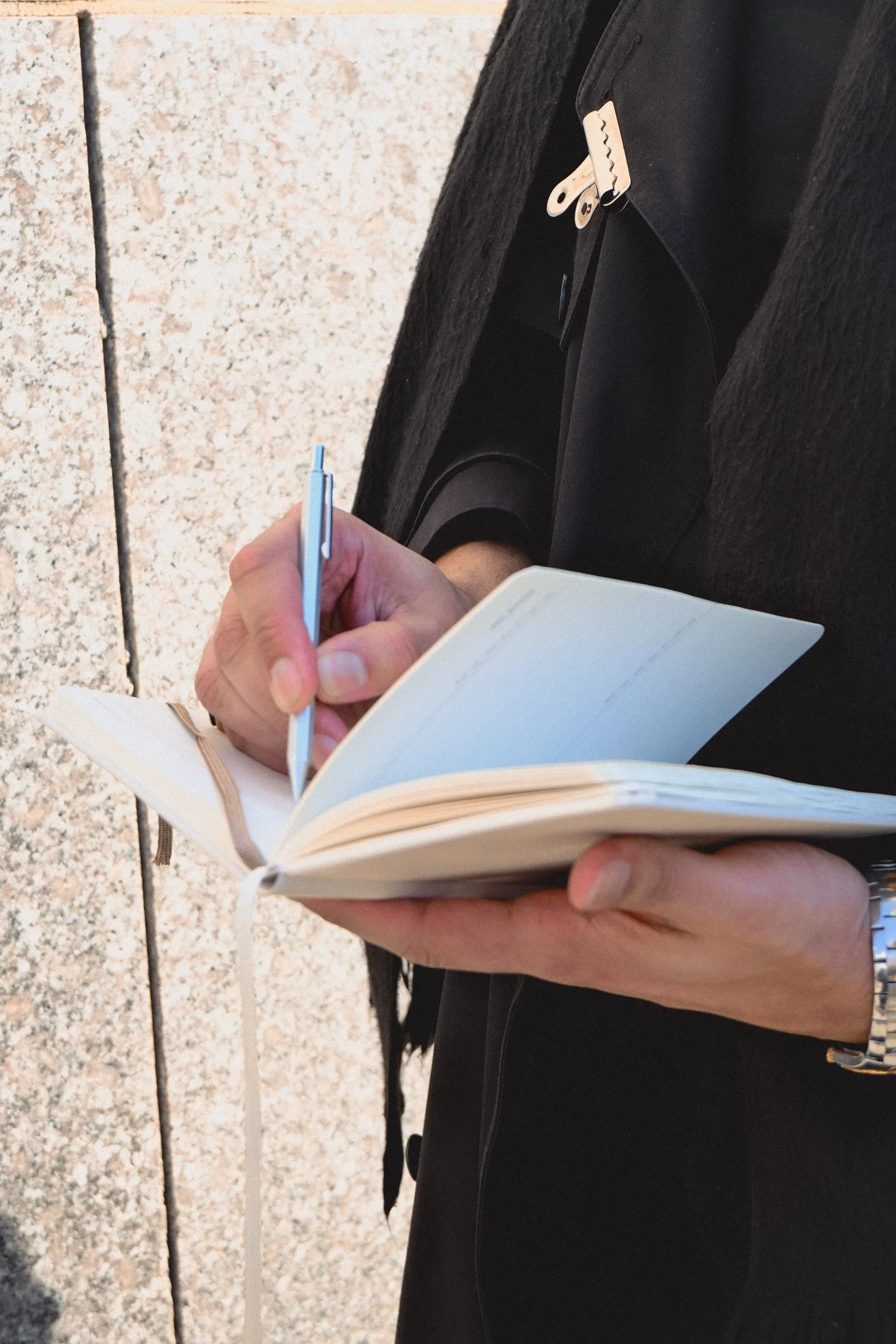 What Happens to Your Brain When You Write Things Down