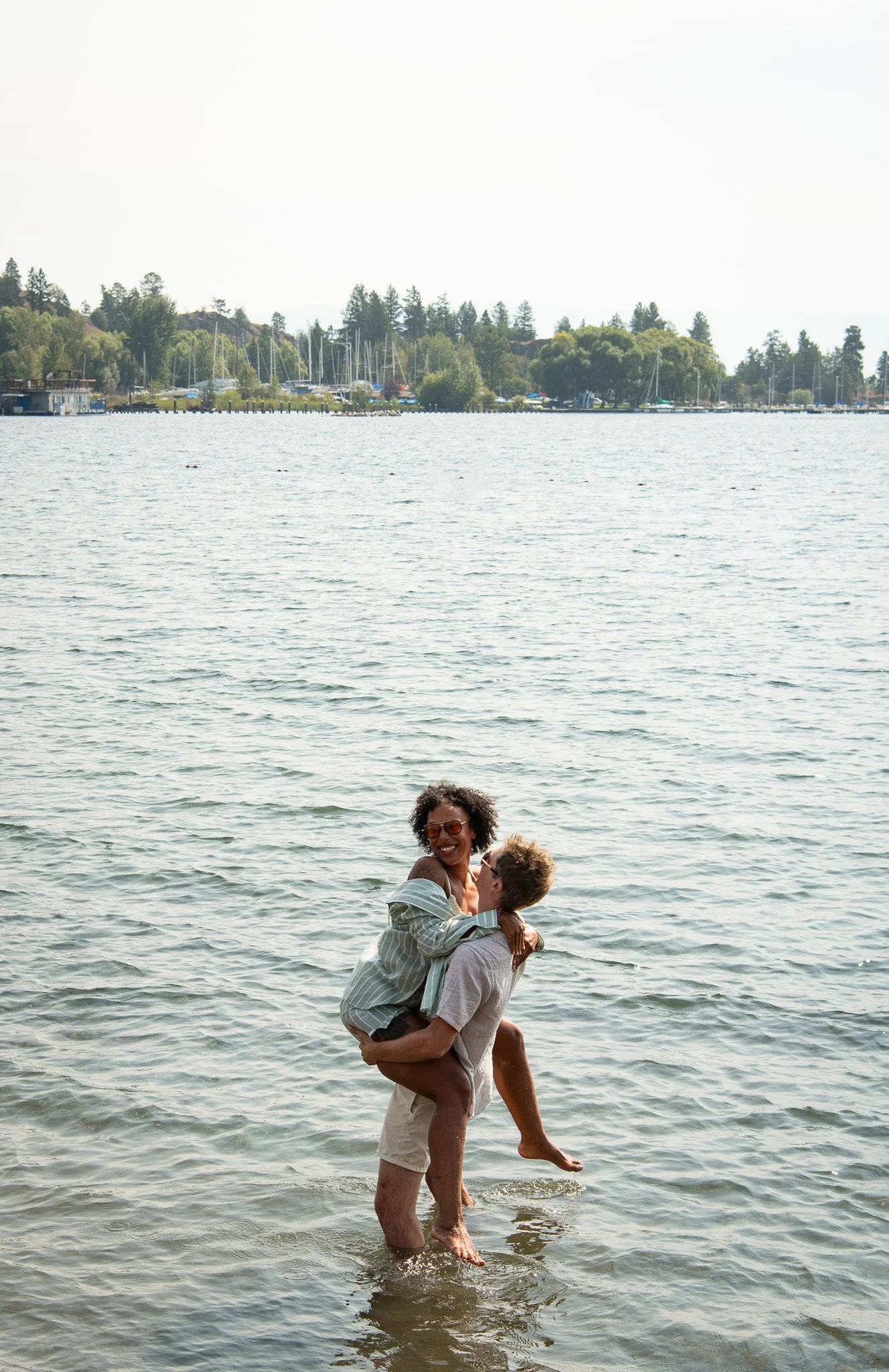 how-to-take-engagement-photos