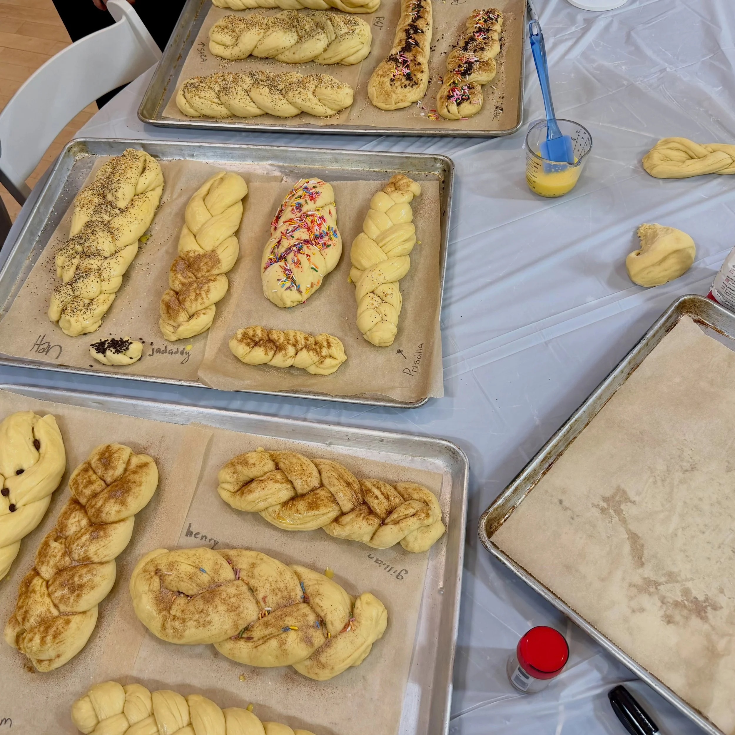 Such a good night bringing the Kid in Blue community together in Brooklyn last week.💙

Thank you to everyone who came out to bake challah, share conversation, connect, and support the film.

Huge thank you to @jbbakes_ for leading such a fun evening