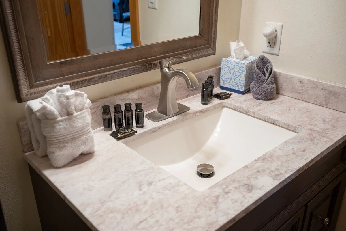 copper-mountain-condo-bathroom-1.jpeg