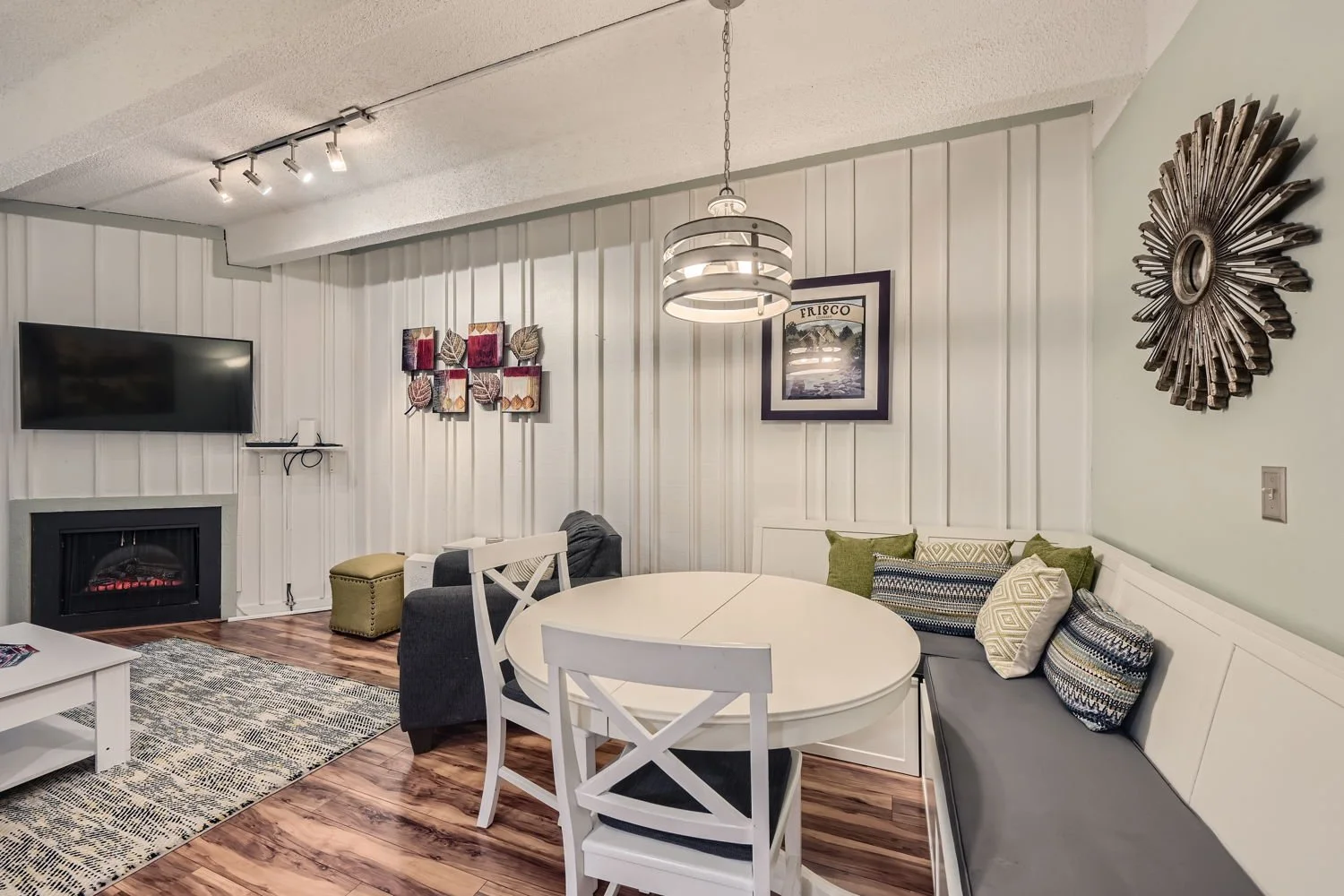 Bloom Creekside Drive - Dining Room.jpg