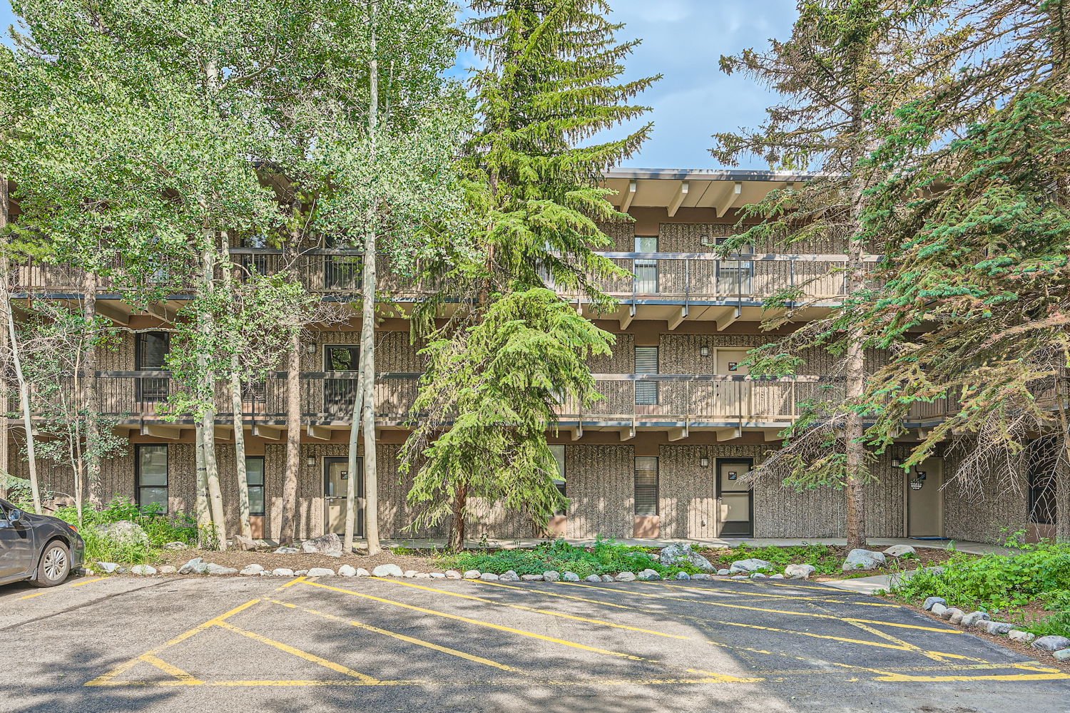 Bloom Creekside Drive-Exterior Front.jpg