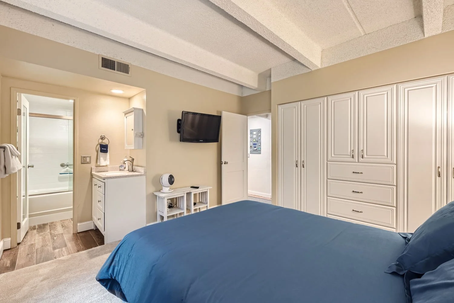 Bloom Creekside Drive - Primary Bedroom 2.jpg