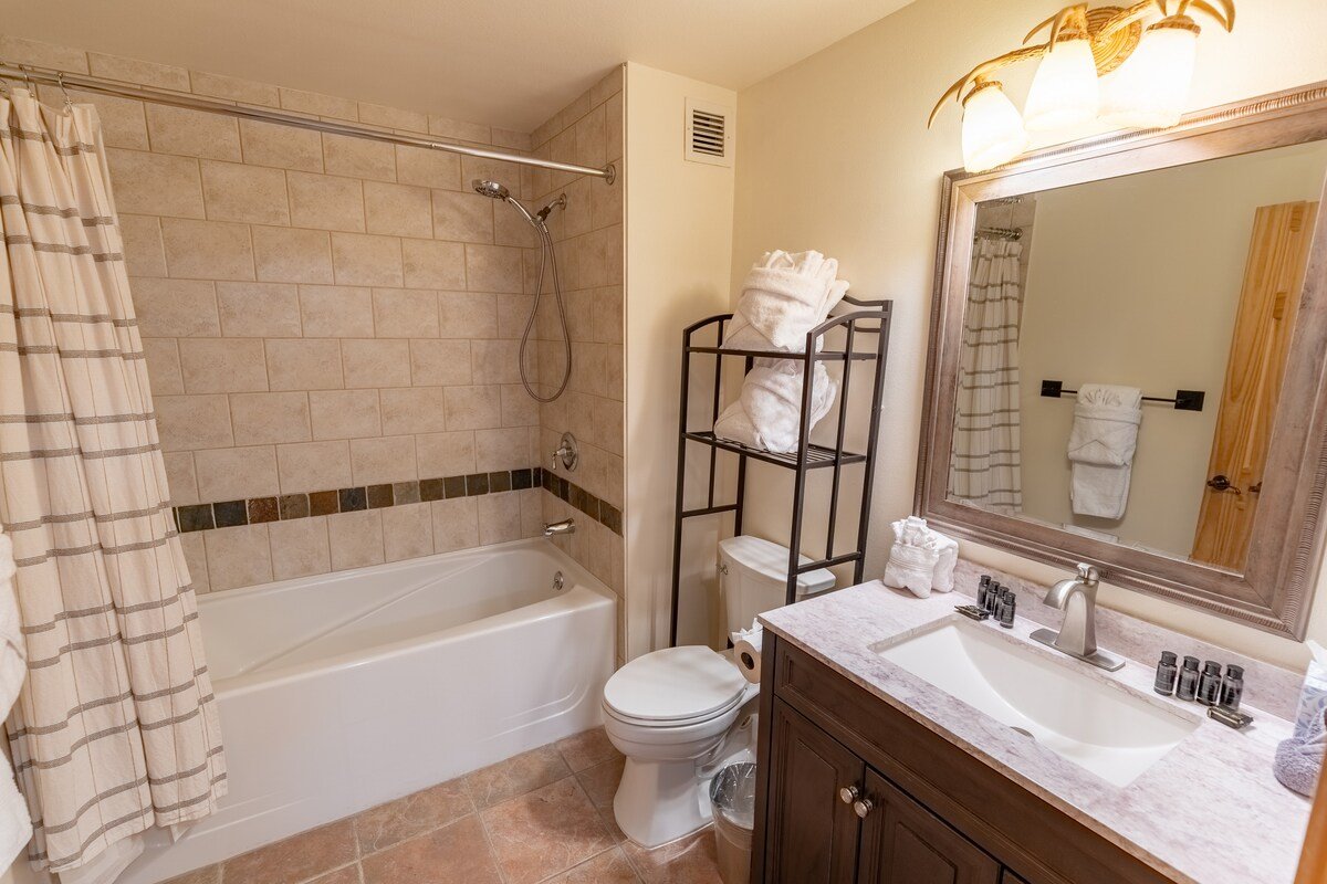 copper-mountain-condo-bathroom.jpeg