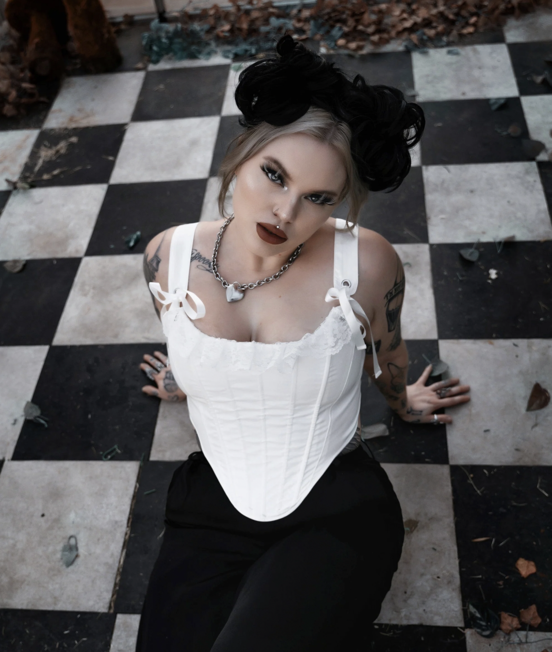 5 Ways to Wear Pantone’s 2026 Colour of the Year “Cloud Dancer” with Gothic Energy