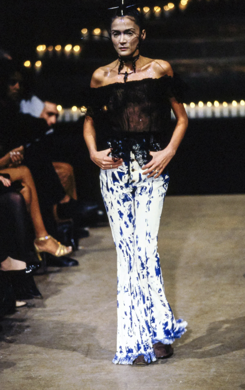 1996-ready-to-wear:alexander-mcqueen:slideshow4.png