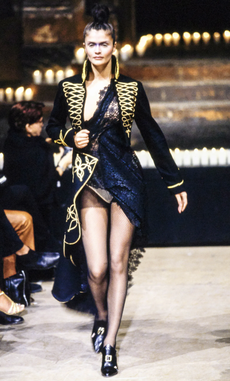 1996-ready-to-wear:alexander-mcqueen:slideshow8.png