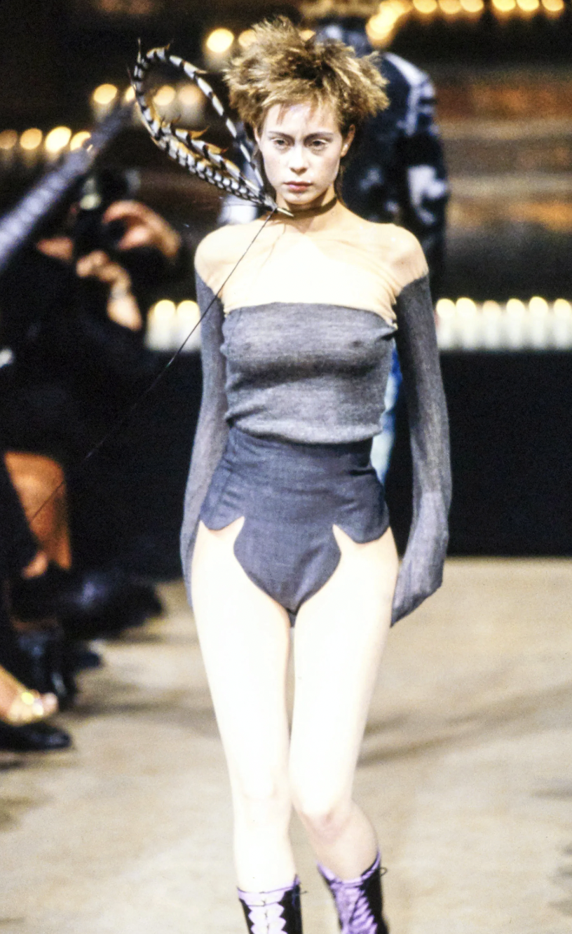 1996-ready-to-wear:alexander-mcqueen:slideshow6.png
