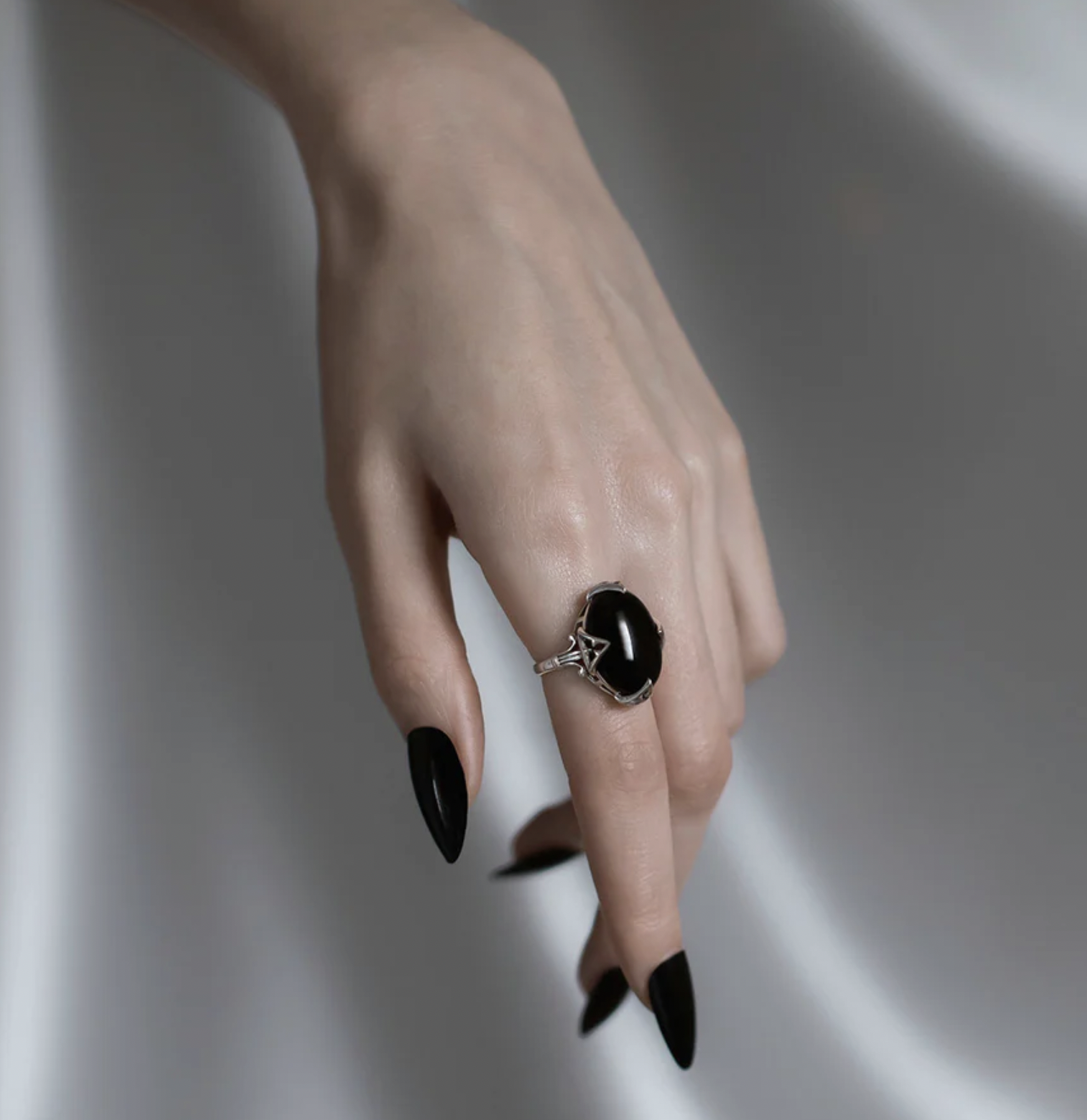 Regal Rose CIRCINUS Gothic Black Onyx Ring