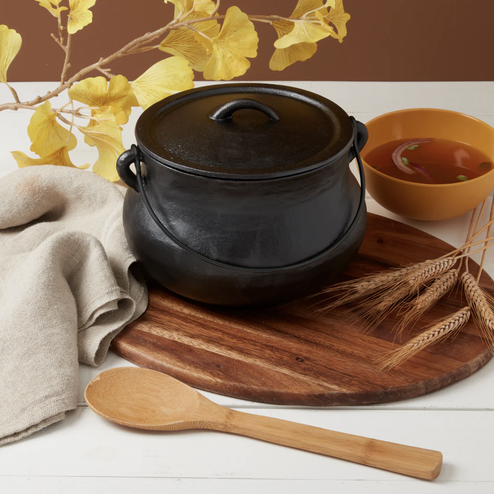 Smith Clark Ironworks 4-Quart Cast Iron Cauldron Pot with Handle