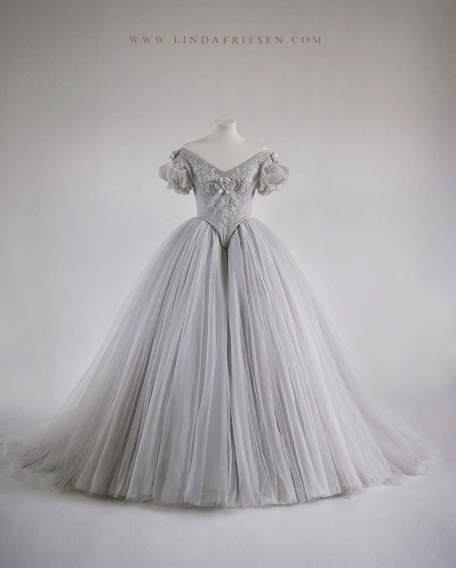 Linda Friesen Couture, The Ghost Gown