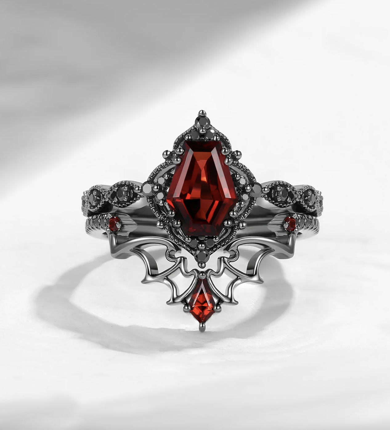 Starland US Gothic Inspired 'Dark Romance' Coffin Shaped Garnet Black Gold Engagement Ring Set 2pcs