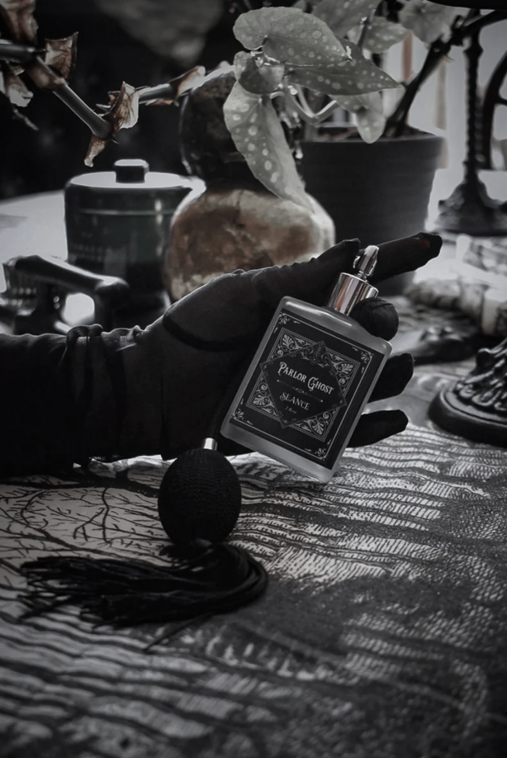 Séance Perfumes, Parlour Ghost