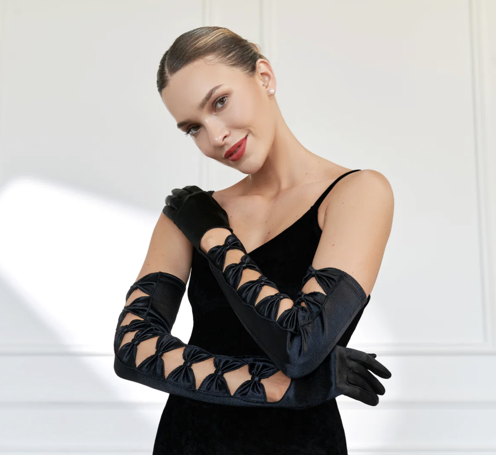 Cornelia James, Thalia | Satin Opera Glove
