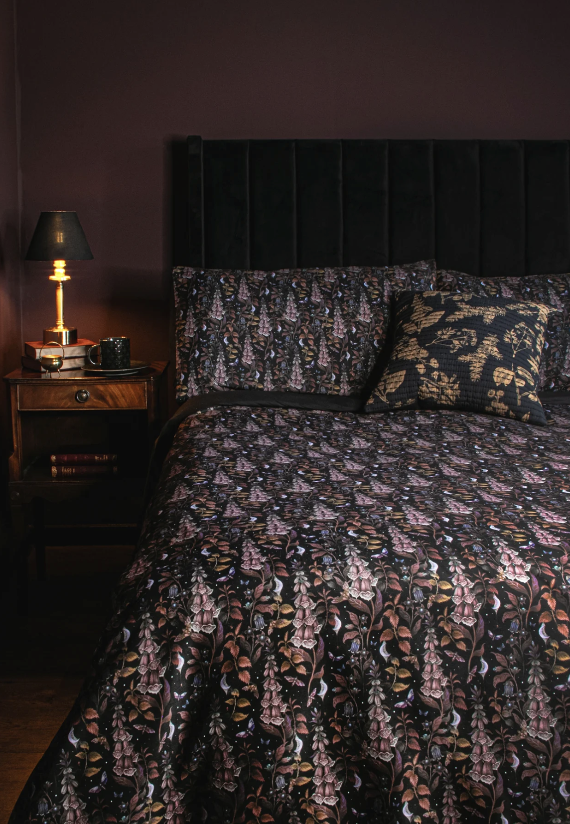 Disturbia, Foxglove Bedding Set