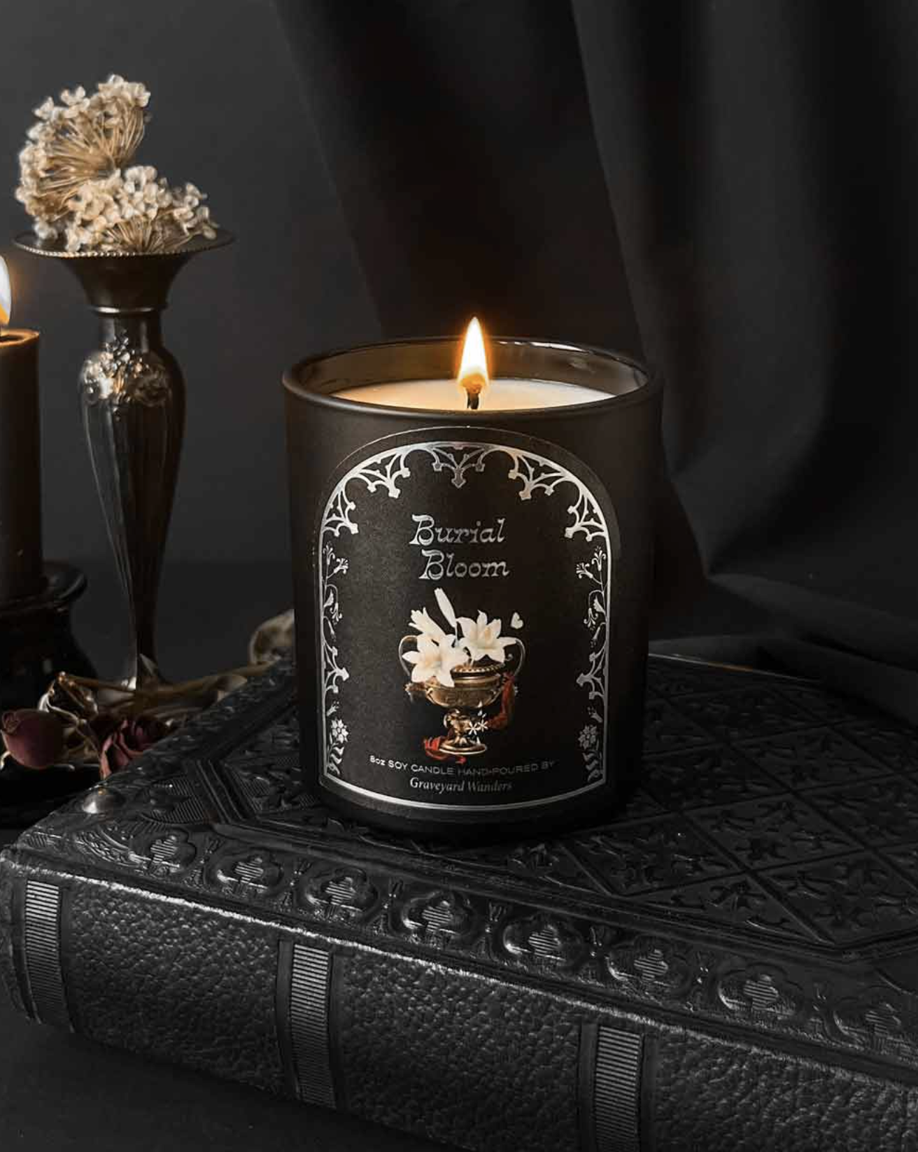 Graveyard Wanders, Burial Bloom Candle (Lily &amp; Hydrangea)