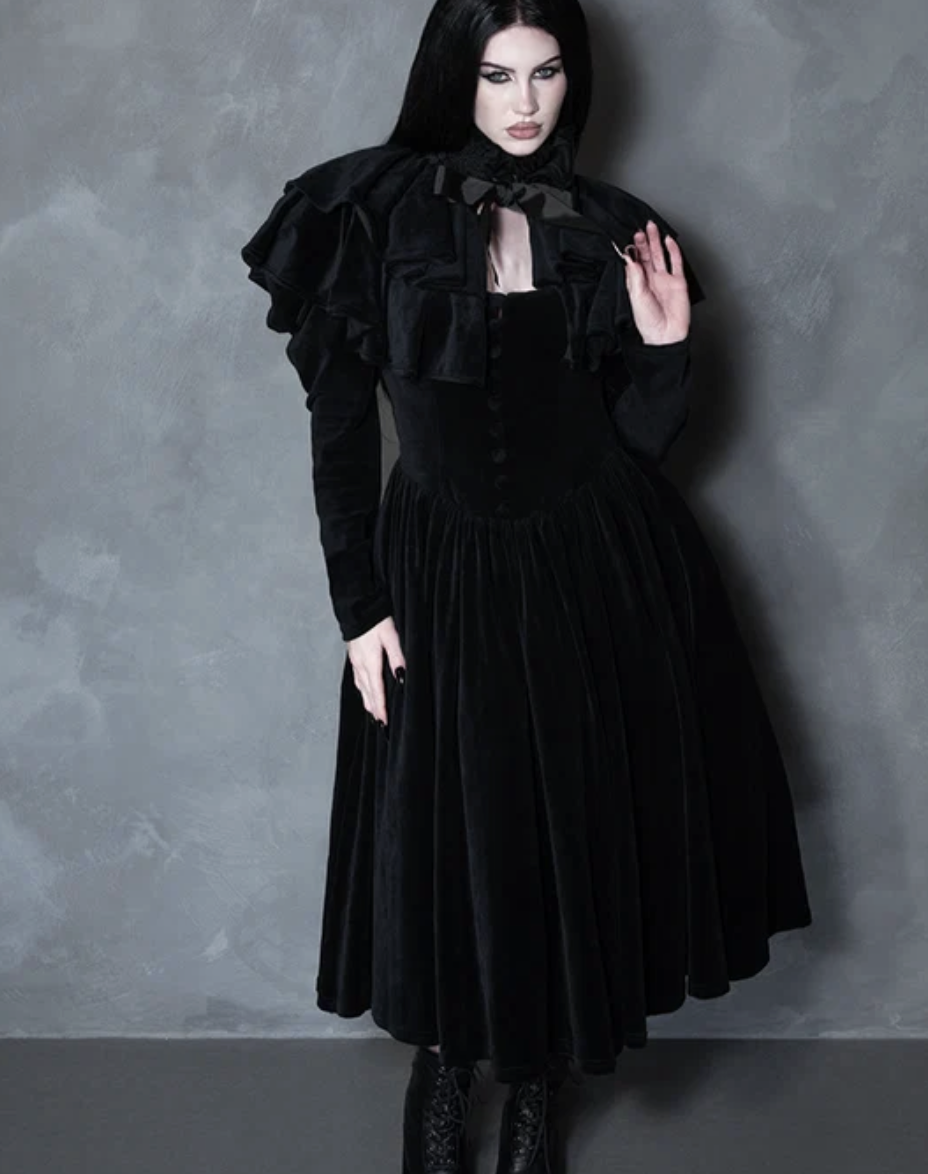 La Femme En Noir Haunted Beauty Victorian Mourning Dress &amp; Capelet Set in Black