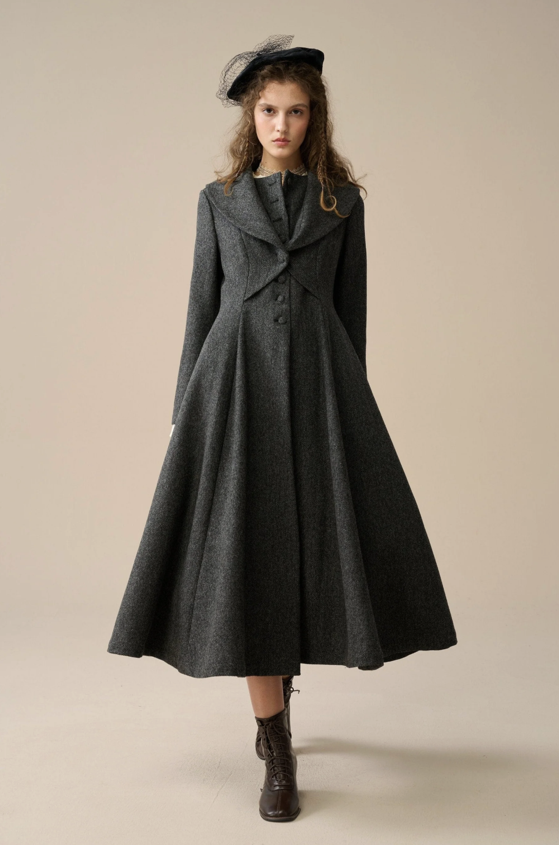 Linennaive Gemma 17 | 100% wool victorian coat