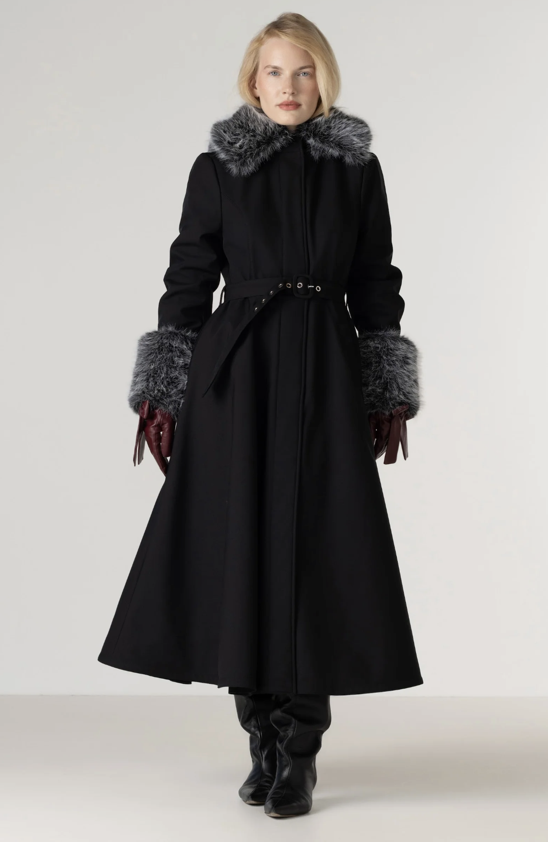 RainSisters Black Winter Coat with Removable Faux Fur Frosted Muse