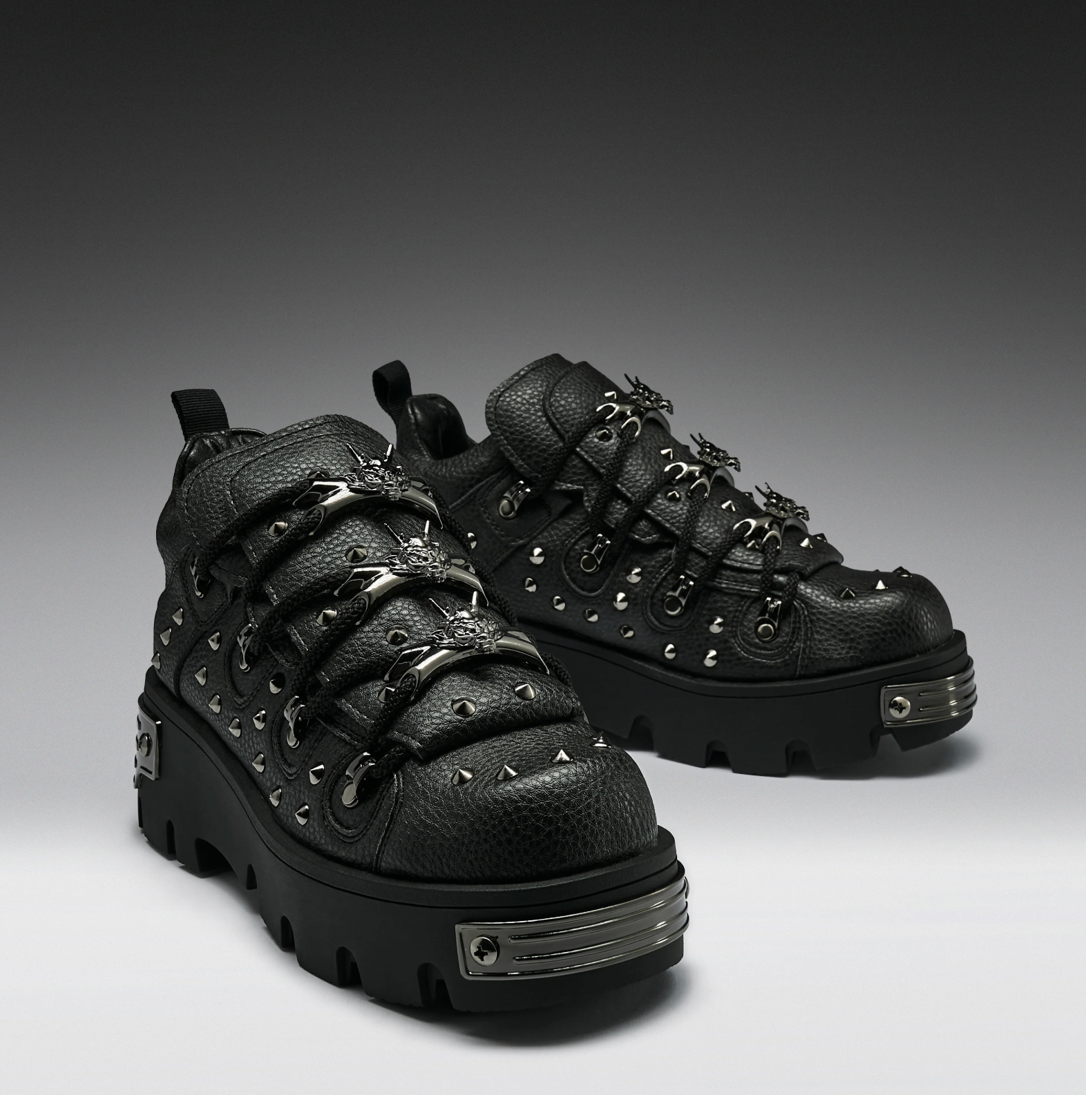 Thurnax Chunky Hardware Trainers - Black