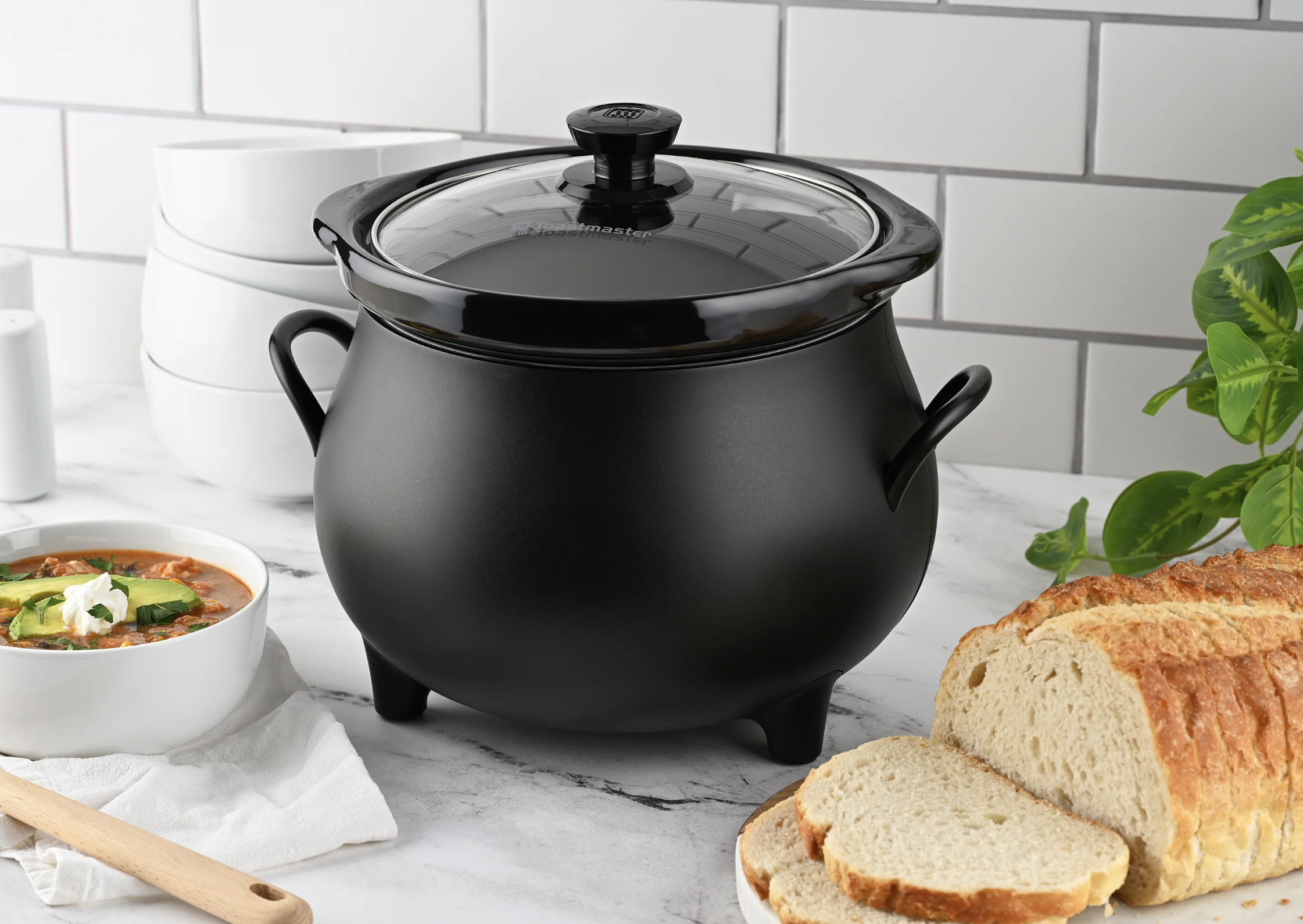 Toastmaster 4 Quart Cauldron Slow Cooker with Removable Crock