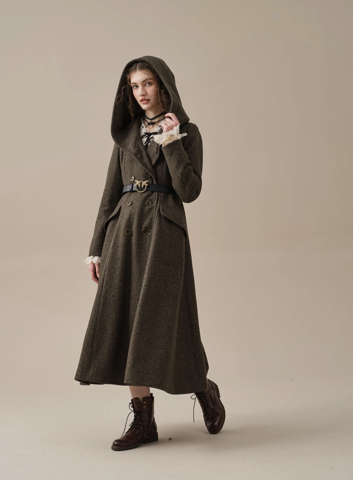Linennaive Trista 24 | 100% twill wool hooded coat