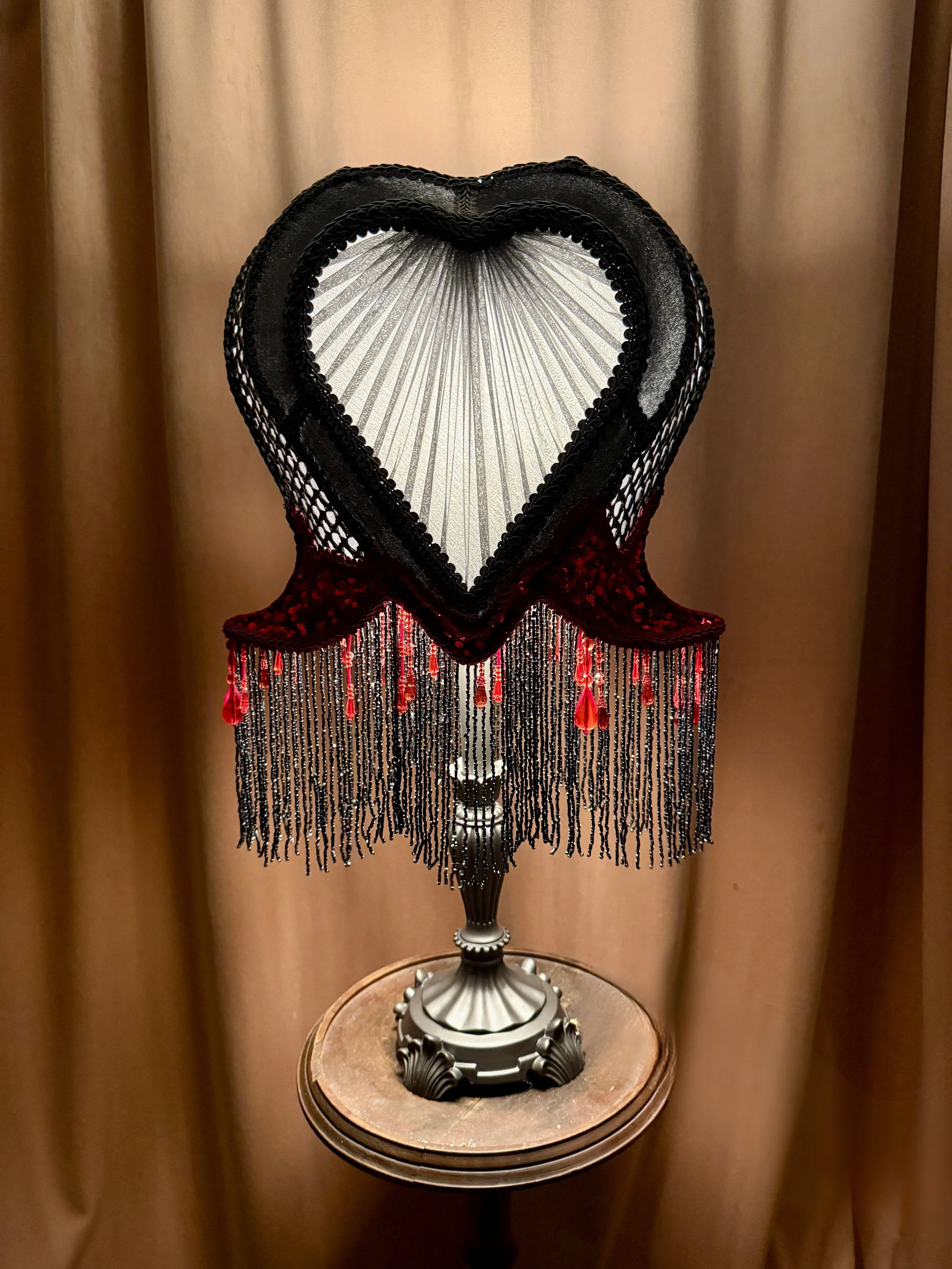 The Electric Vision of Noël Nielsen: Deadly Night Shades by The Lace Ledger