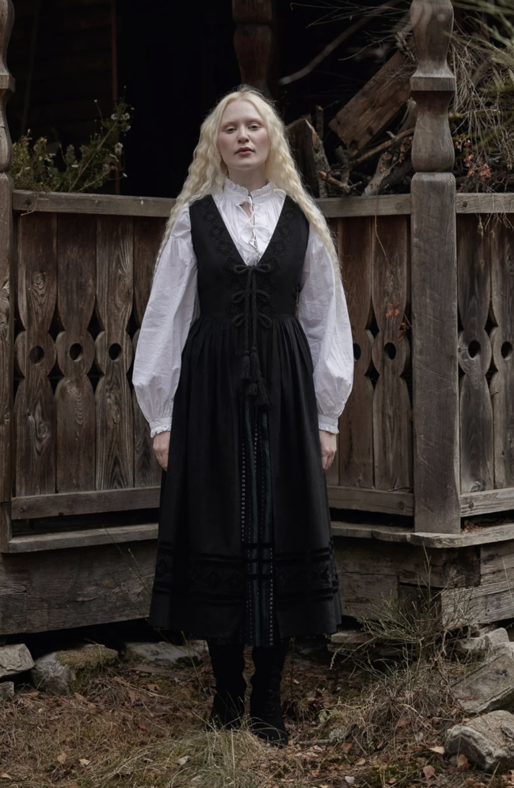Of Moss & Malice: An Autumn Bog Witch Style Guide