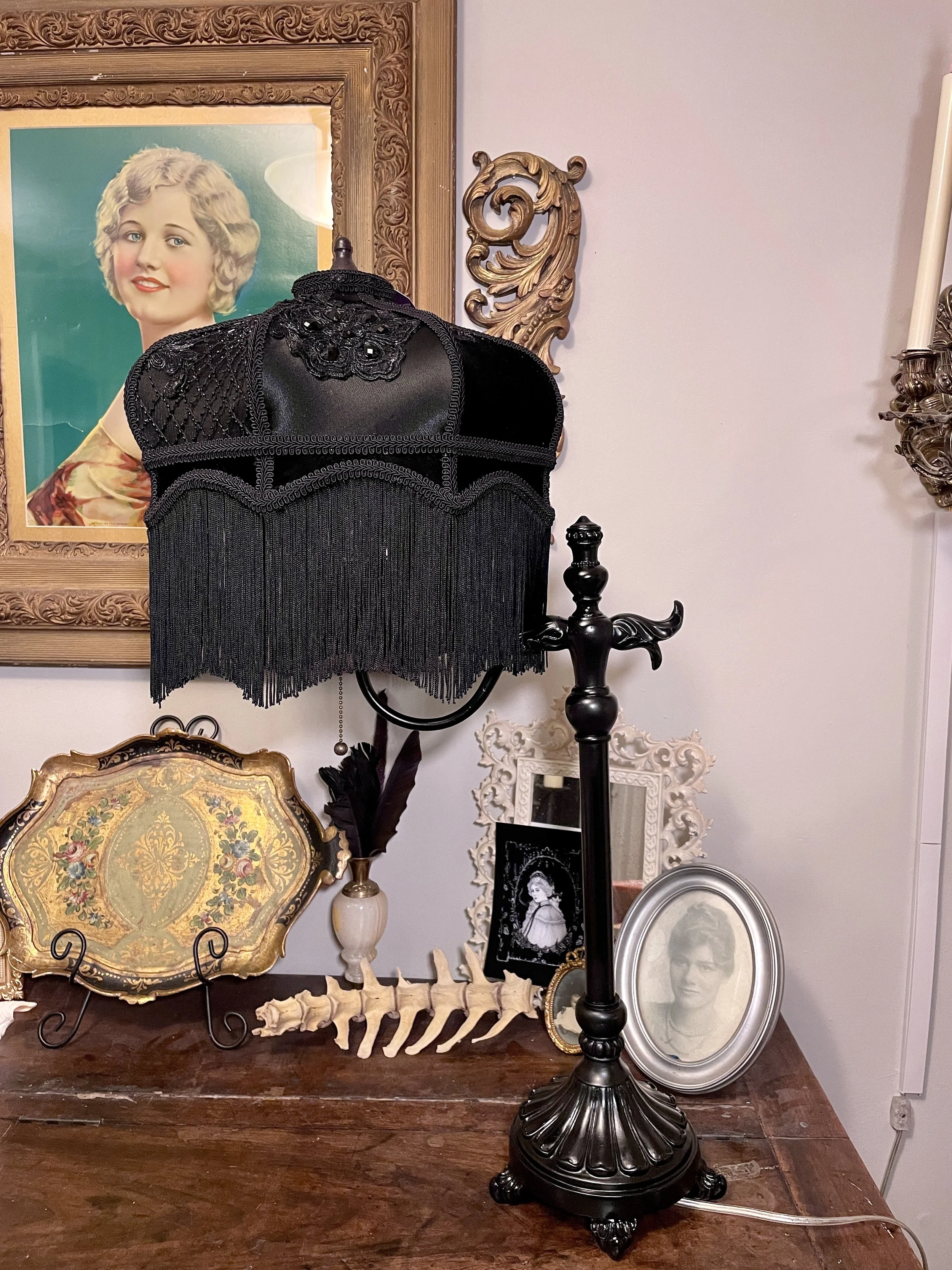 The Electric Vision of Noël Nielsen: Deadly Night Shades by The Lace Ledger