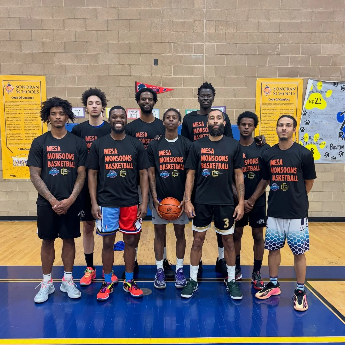 The squad looking sharp thanks to @phxgamechasers 🔥

Huge appreciation to them for sponsoring the Mesa Monsoons team shirts and helping us keep the guys geared up this season.

When local businesses support local teams&hellip;
the whole community wi