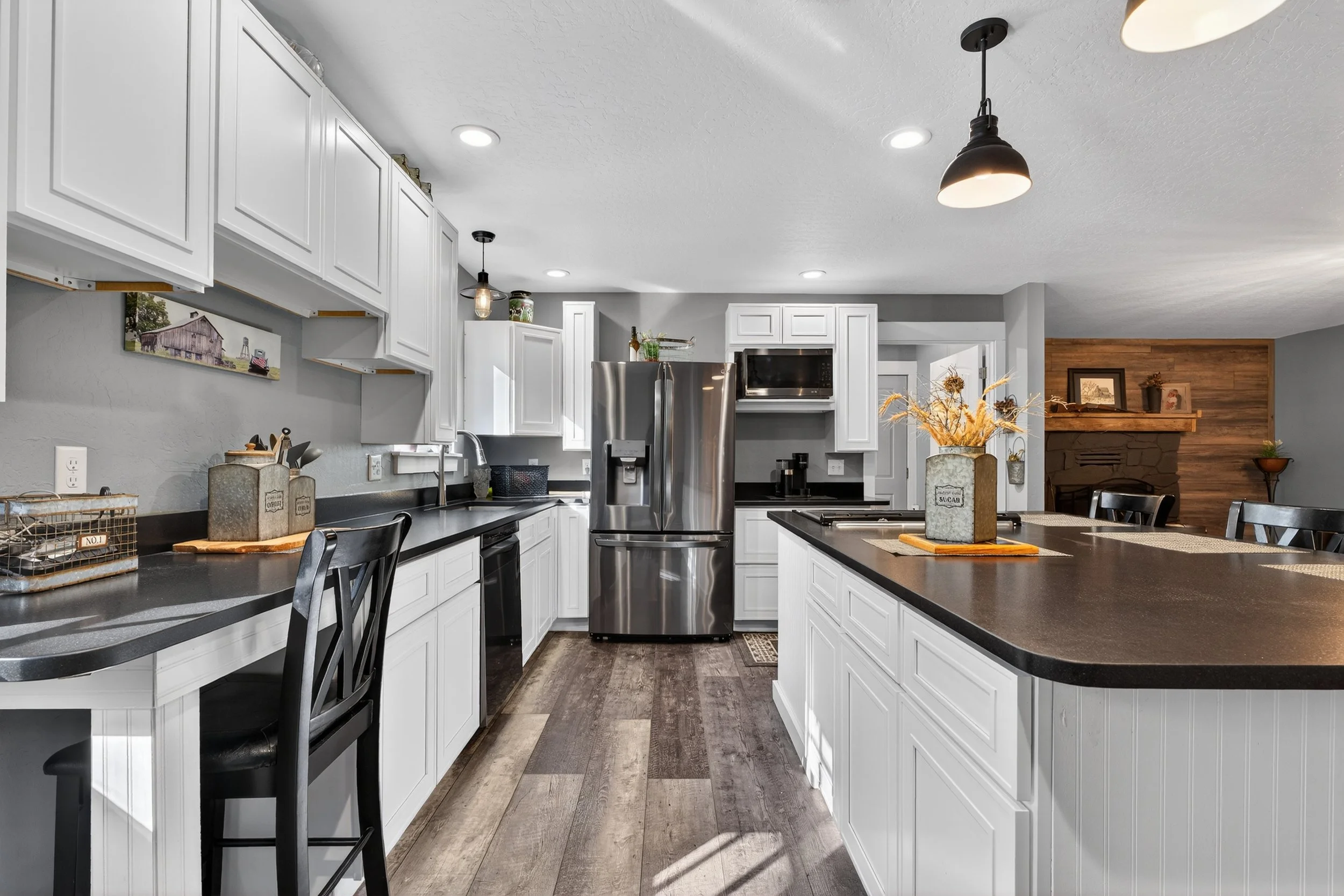 Modern farmhouse kitchen - Real Estate Photography Kettle Falls Washington