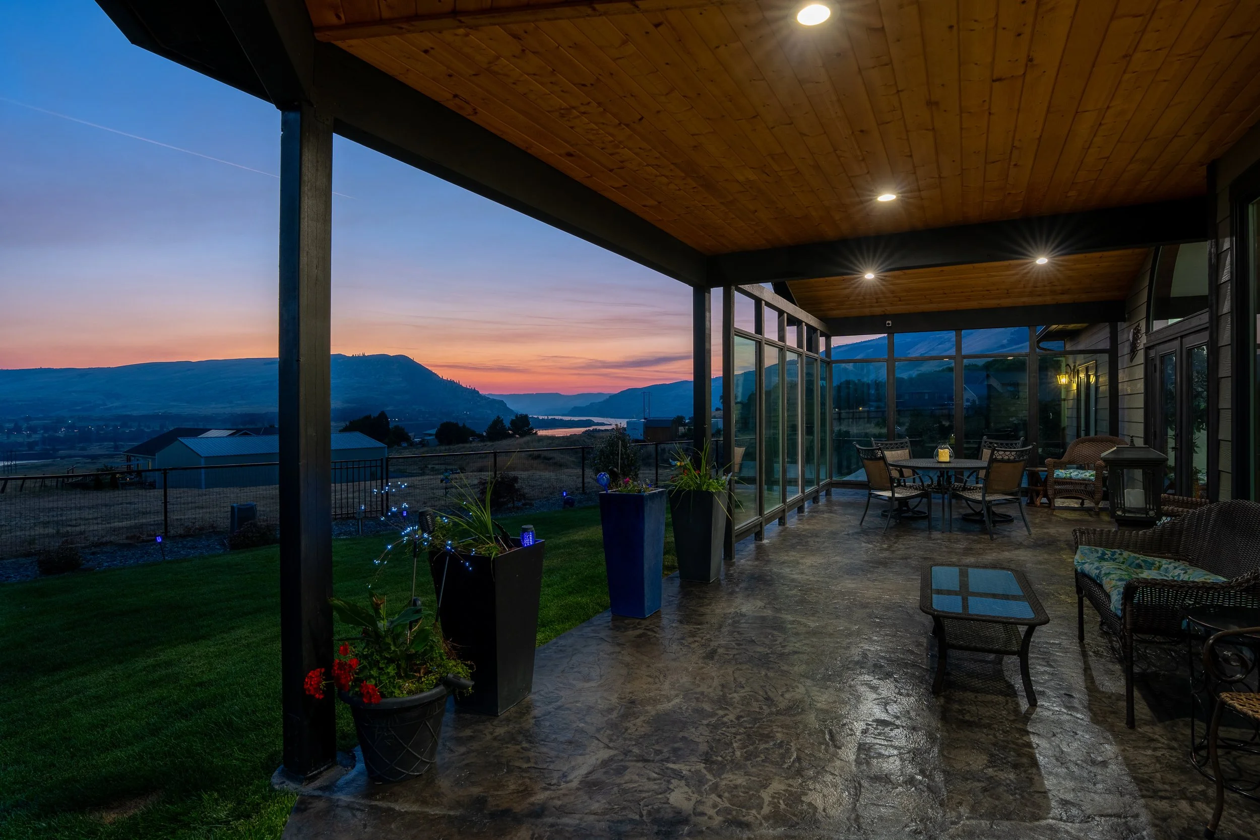 2291-Dallesport-Rd_Twilight-10.jpg