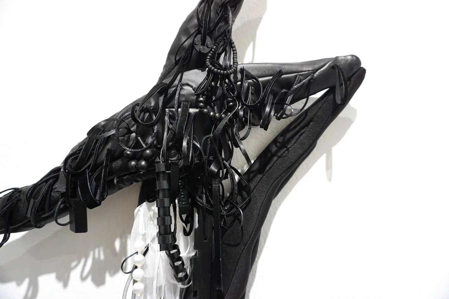 Lands’ Brooches · Dongyi Wu