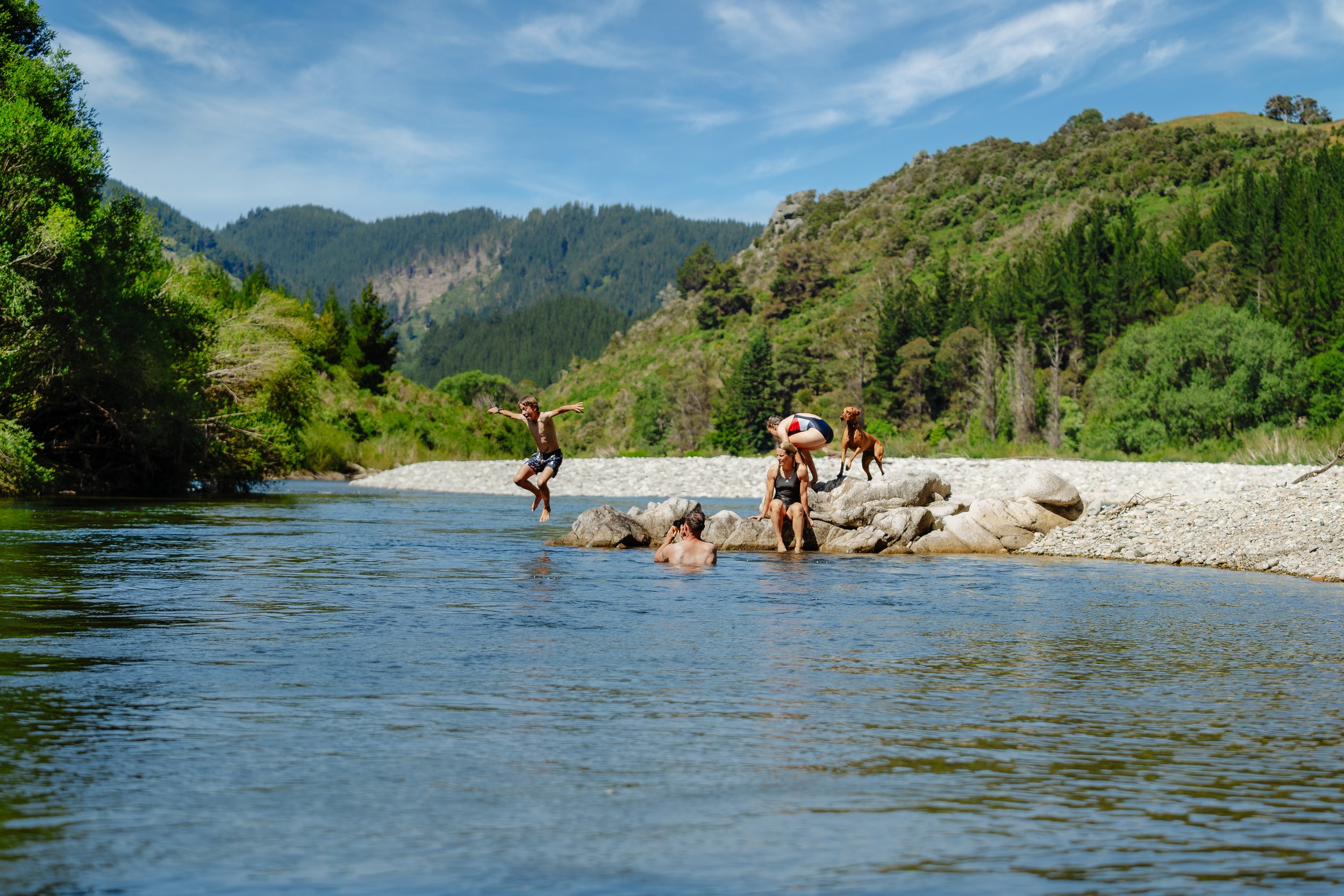 Motueka River Wild Swimming Stonefly Lodge
