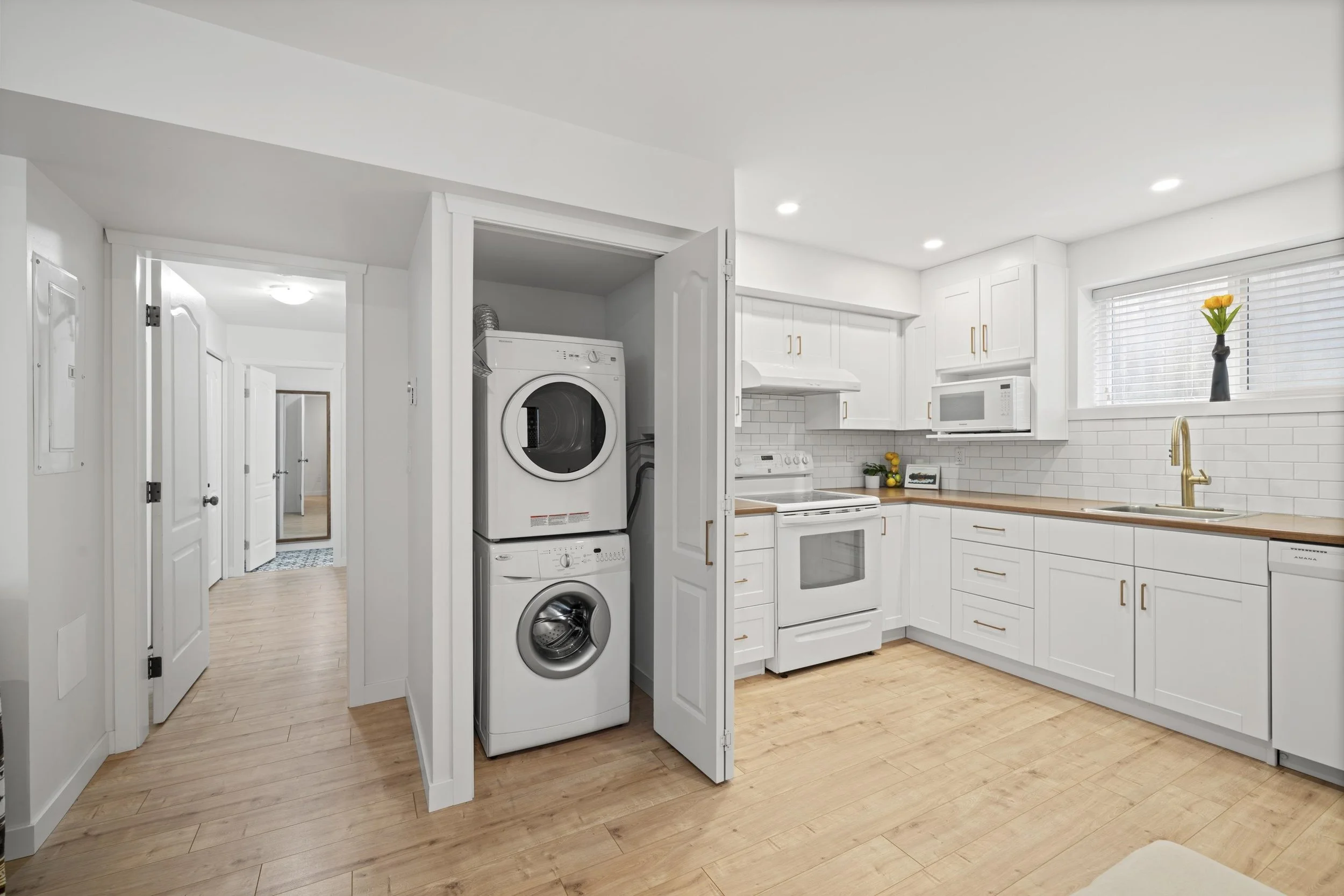 Move-in and move-out cleaning in Vancouver, Coquitlam, and surrounding areas, ensuring homes are spotless for new residents