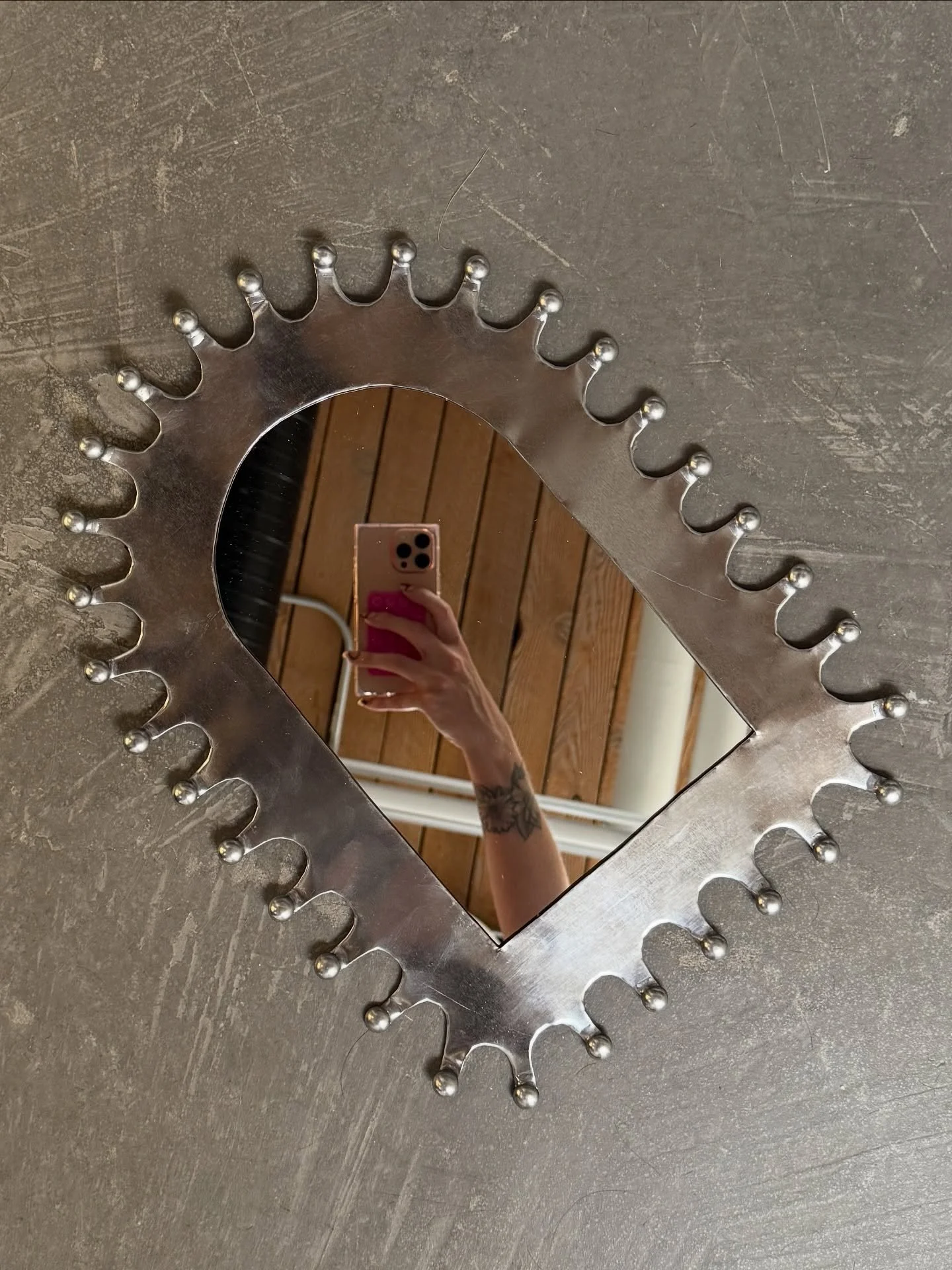 today marks 1 month at @studiobleur ✨
working for myself - alongside the 2 best studio partners a girl could ask for - has been a beautiful whirlwind
thank you SO MUCH to all of you that have sat in my chair in this space or are planning to in the ne