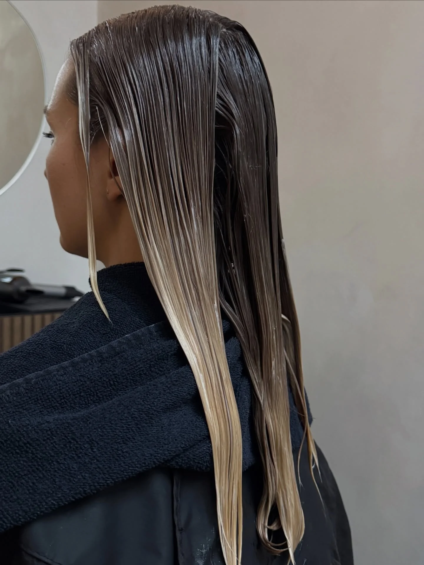 it's my day off ok 
.
#hairstylist #gummy #sleepygirl