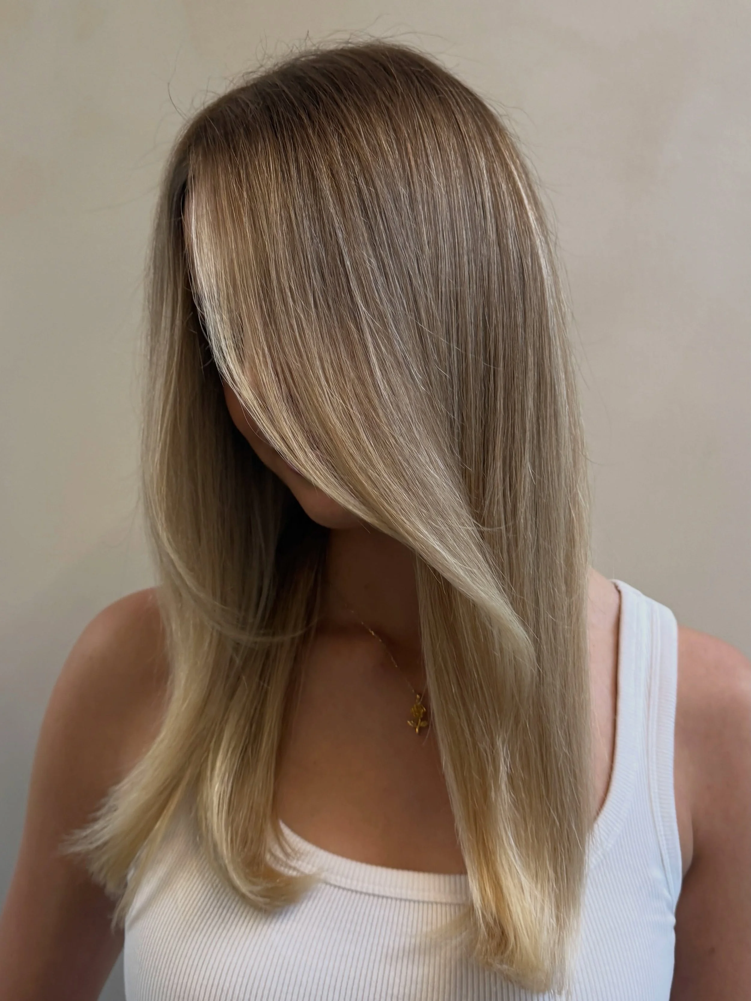 try and tell me black dogs aren't the best just try 
.
#dogs #hairstylist #blonde #blondehair #inspo
