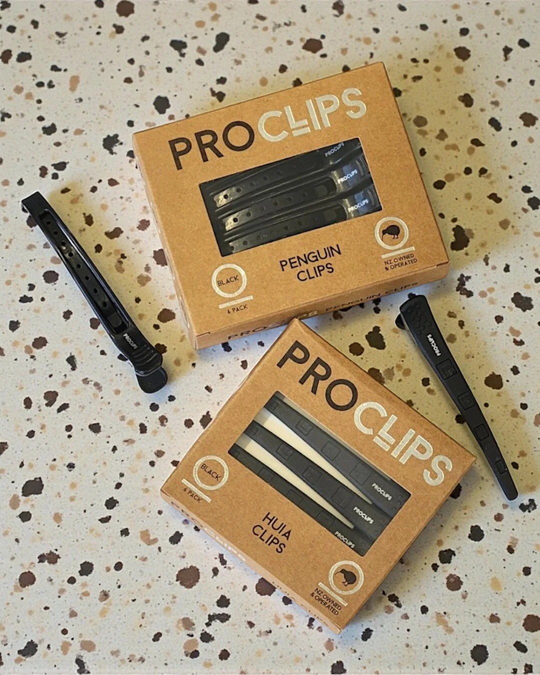 These lightweight sectioning clips are designed to hold hair securely. Made from eco friendly natural wheat fibre with non slip grips these are a great addition to any hairstylists kit.

#phb #phbnz #proclip #sectioningclip #hairdressingtools #toolso