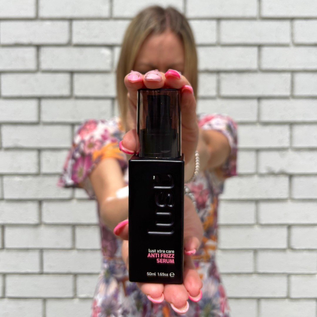 The @lusthairnz Anti Frizz Serum is packed with nourishing botanical ingredients, will tackle humidity, tame frizz and minimise styling time.

Perfect as the final step for a polished, smooth look.

#phb #phbnz #lusthaircare #lusthairnz #lusthaircare