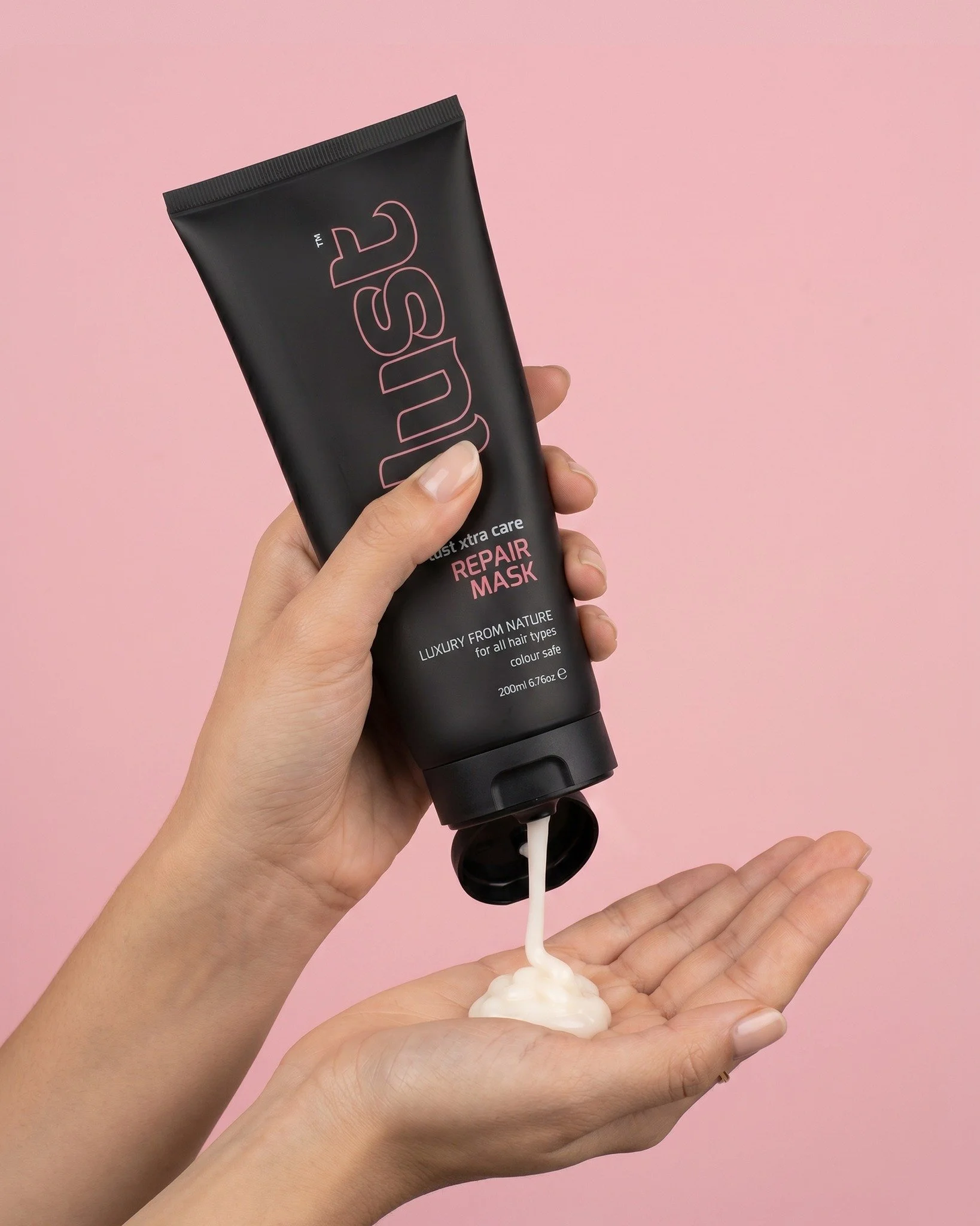 STRENGTHEN. REPAIR. REVIVE.

Meet the newest addition to the Lust range the Lust Repair Mask. The Lust Repair Mask works deep to rebuild strength, reduce breakage and restore softness. Leaving hair smoother, stronger and visibly healthier. 

✔ Suitab