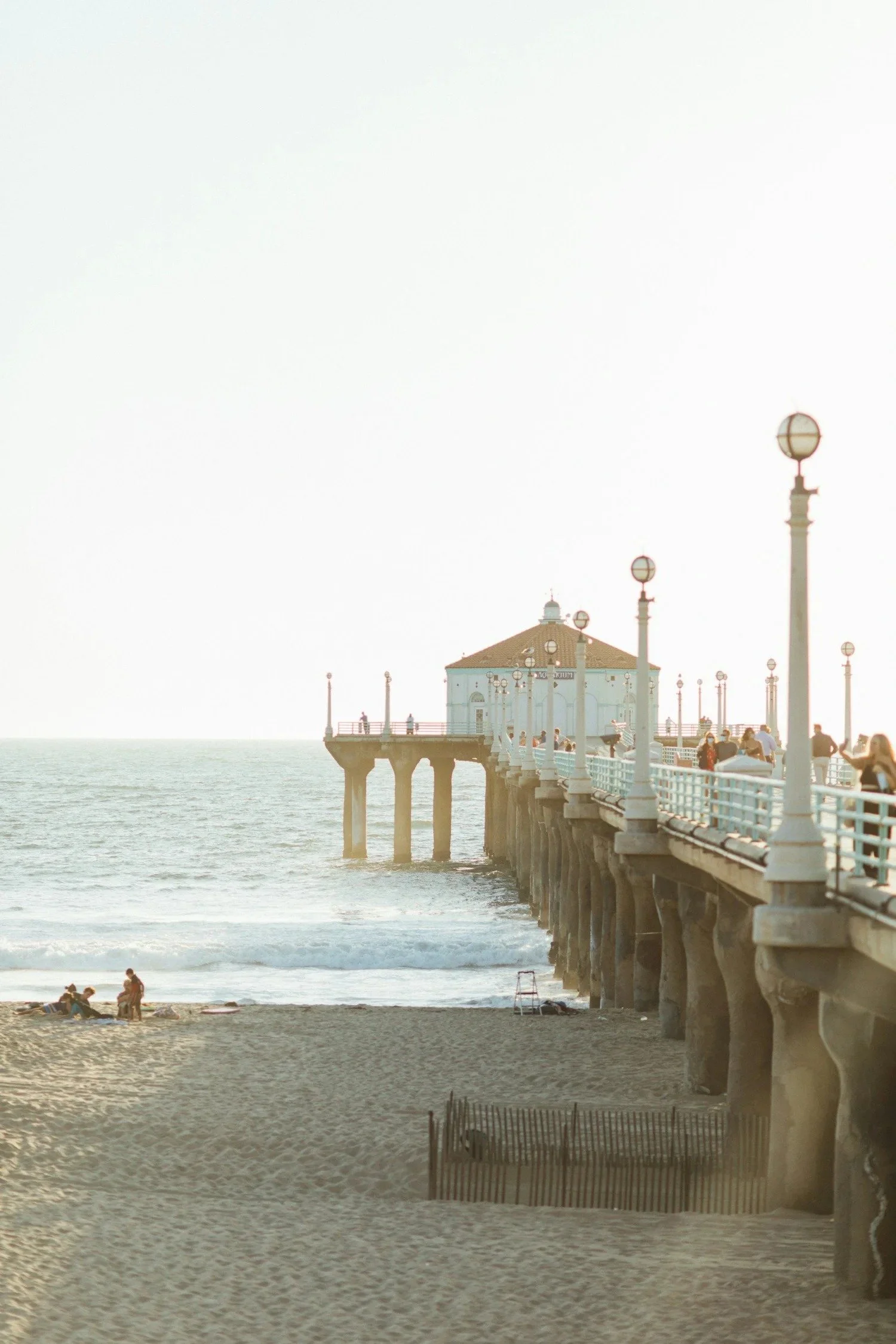 Classic view of the Manhattan Beach Pier over the Pacific Ocean