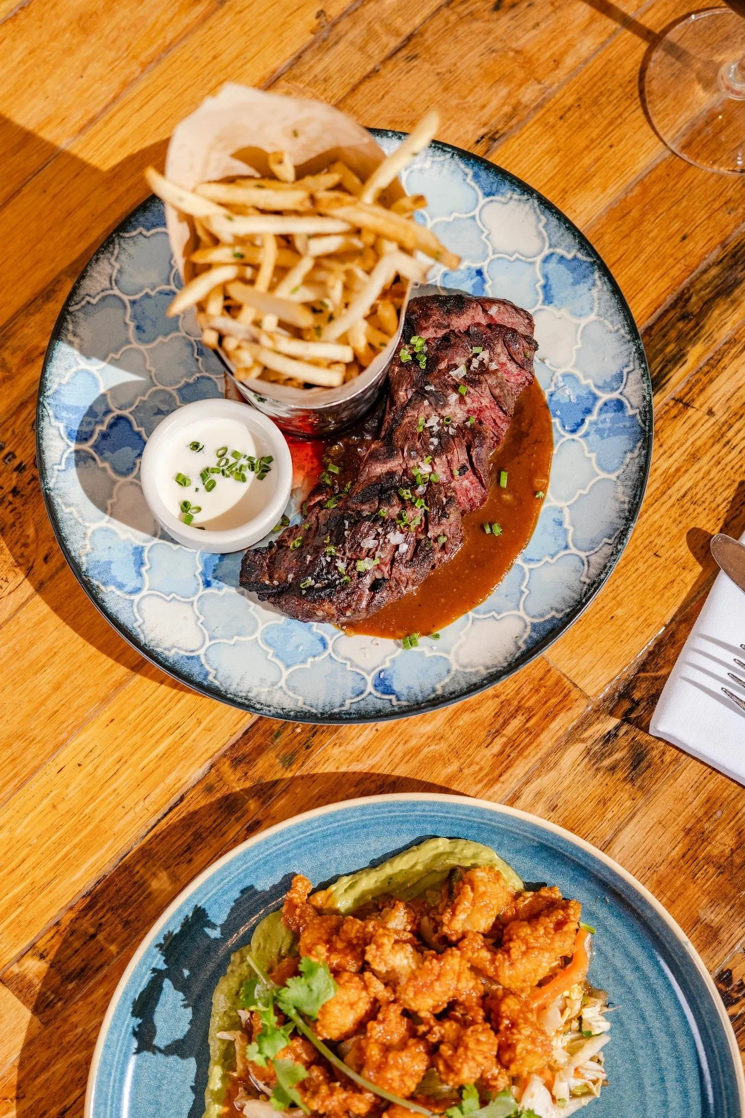 Downtown Manhattan Beach dining experience