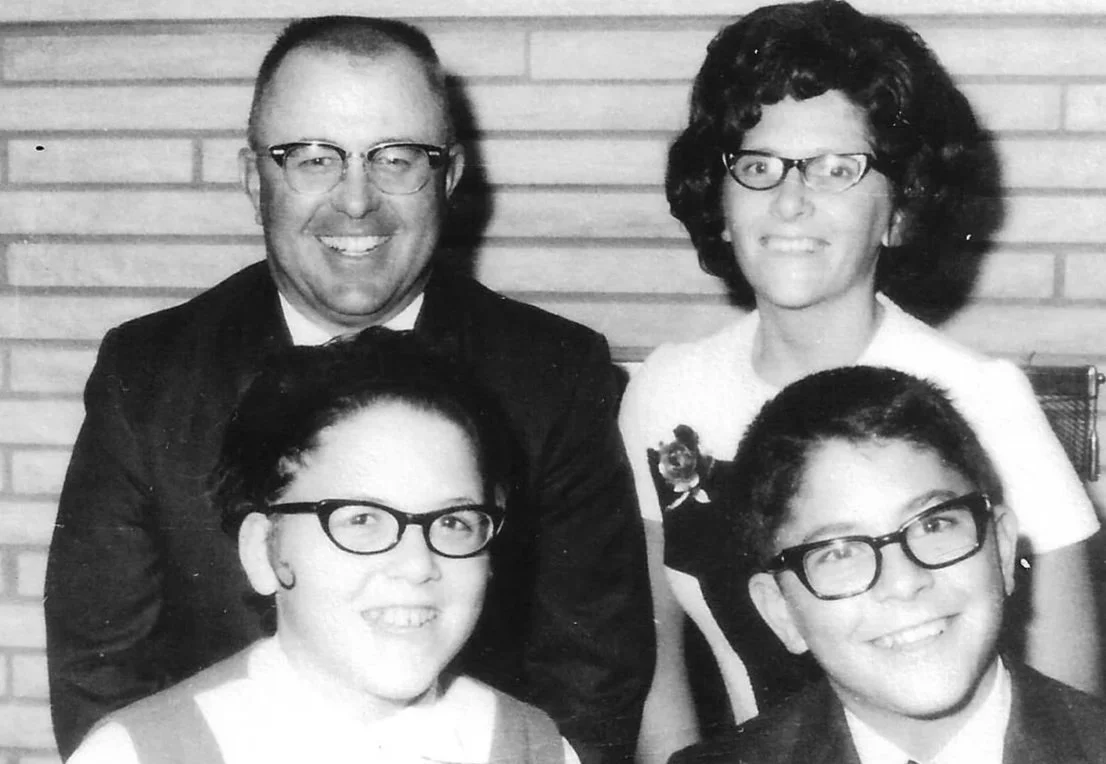 Harold and Ruthie Schillp, Denise and Dee