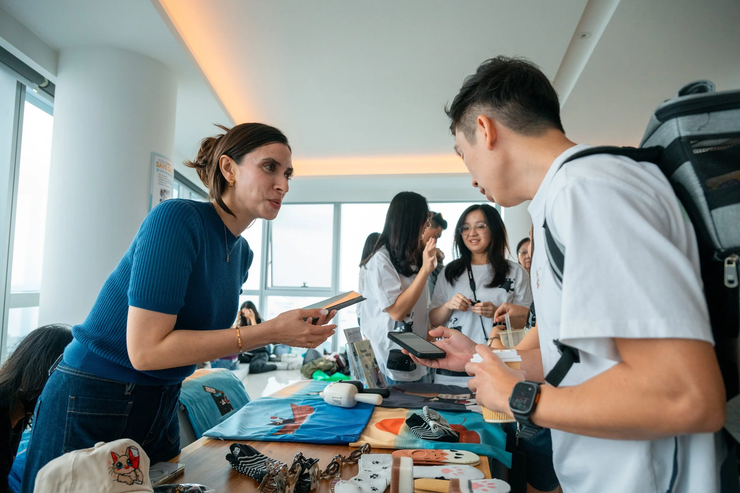 LUNI merchandise volunteers