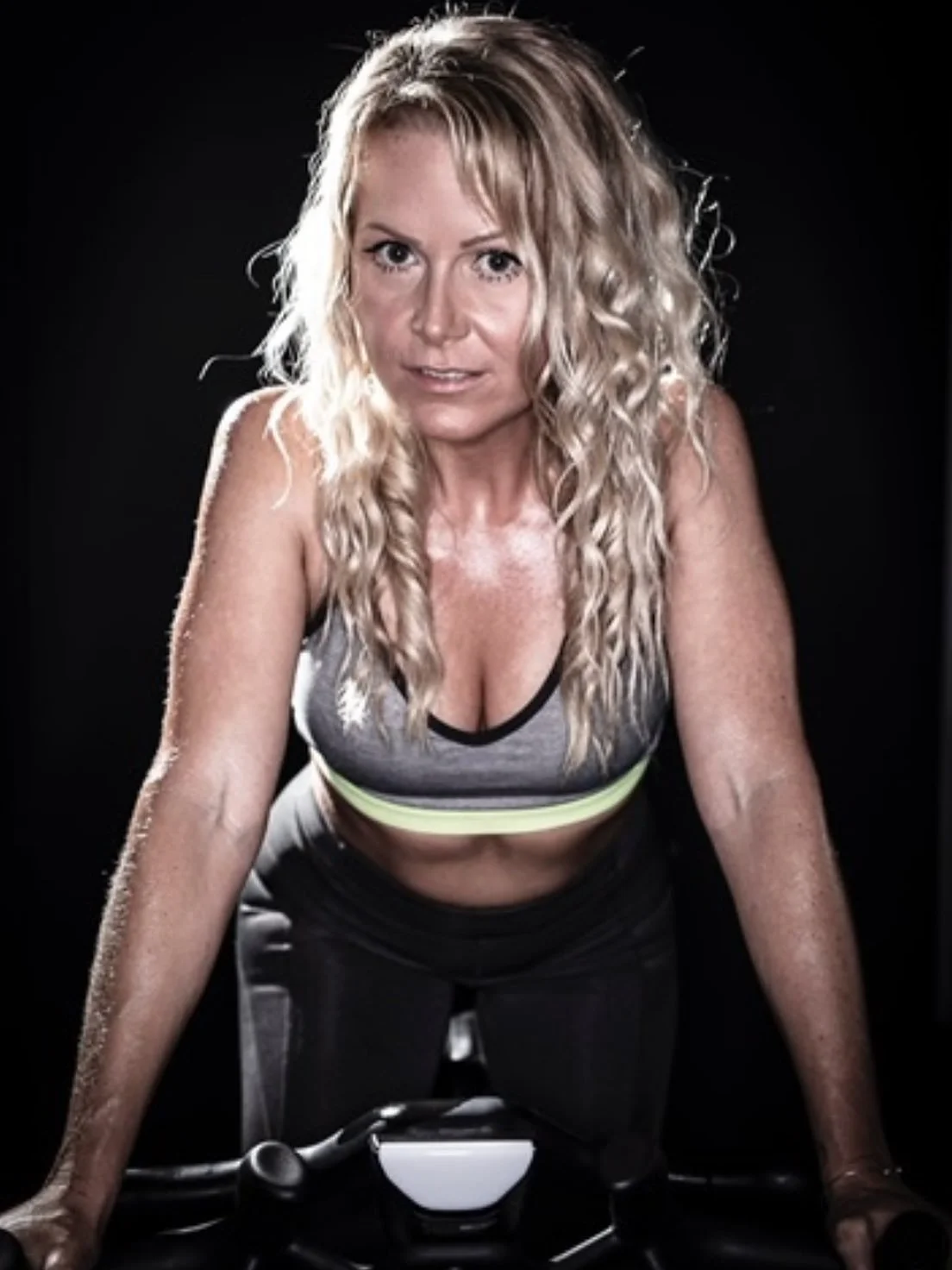 Meet your coach 

What&rsquo;s happening fit crew! 

So, I&rsquo;ve decided to take the leap and change how I do business. 

If you&rsquo;d like to (or know you NEED to) change how you live, move and eat but don&rsquo;t know how or where to start - I