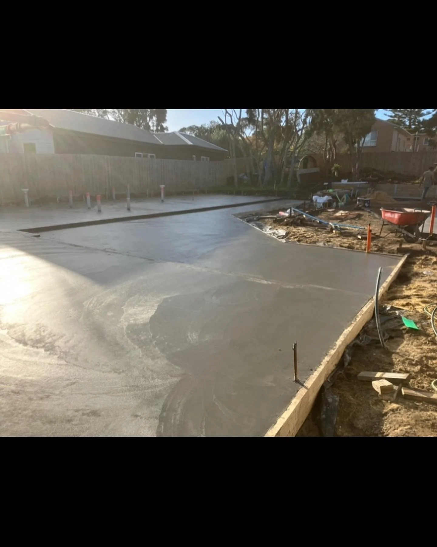 A massive day by our team completing this huge house slab for a major extension in Rye 🏘