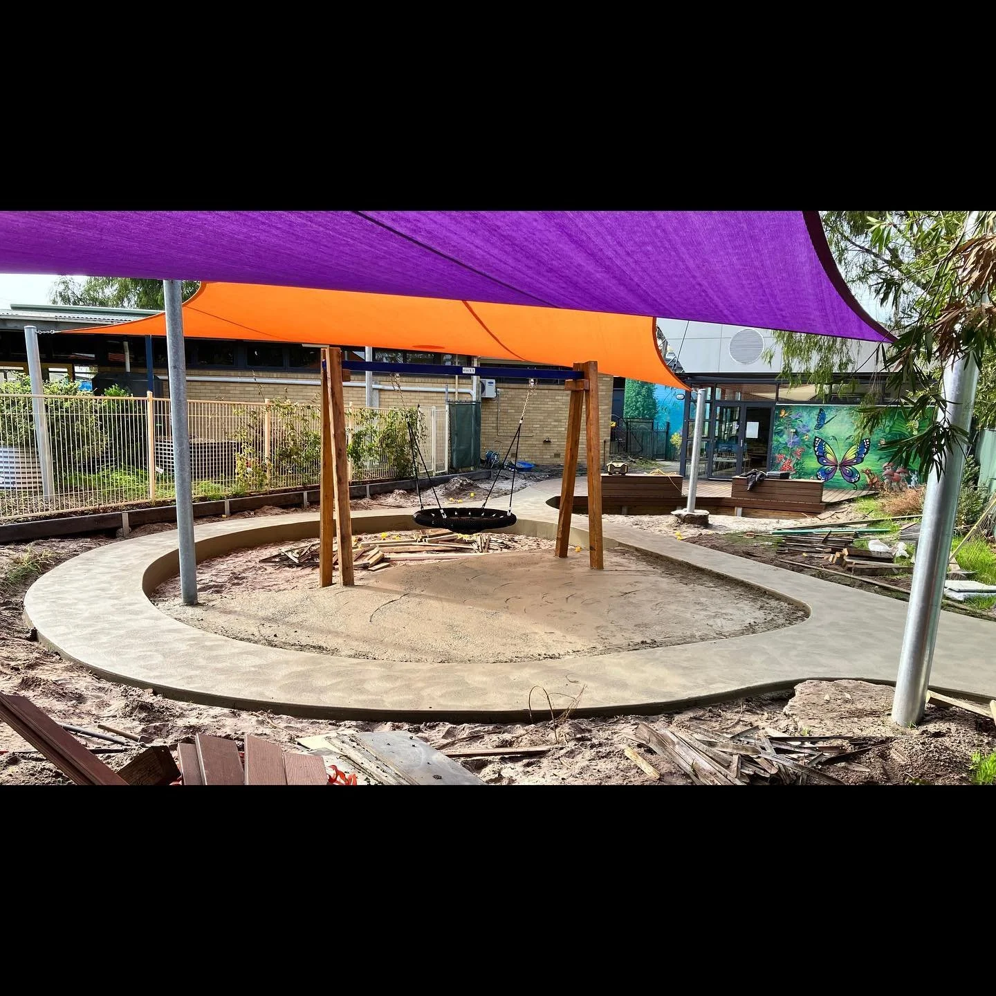 Being a parent myself and a frequent to many local parks, it was a pleasure taking a part in creating this play space that will be enjoyed by kids for years to come.

#constructionmelbourne #homereno #homerenovations #melbournehomes #concretefinish #