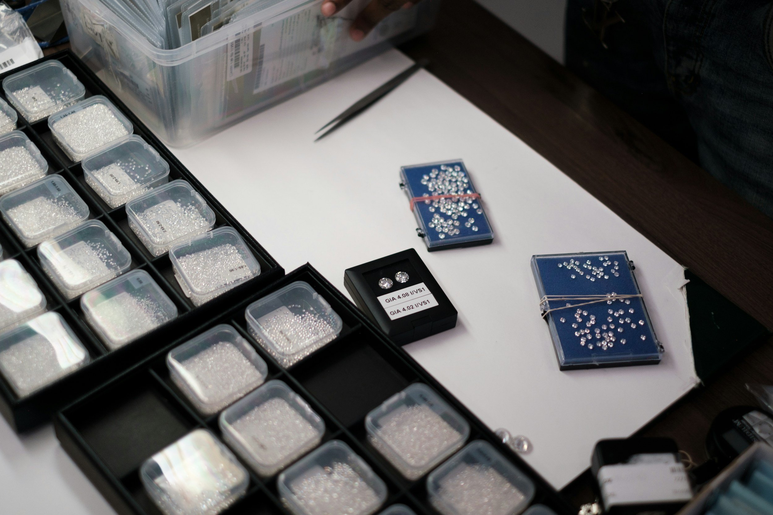 Natural diamonds remain the foundation of the global luxury jewelry world. Formed deep within the Earth over billions of years, they carry unmatched geological significance, cultural meaning, and enduring value.